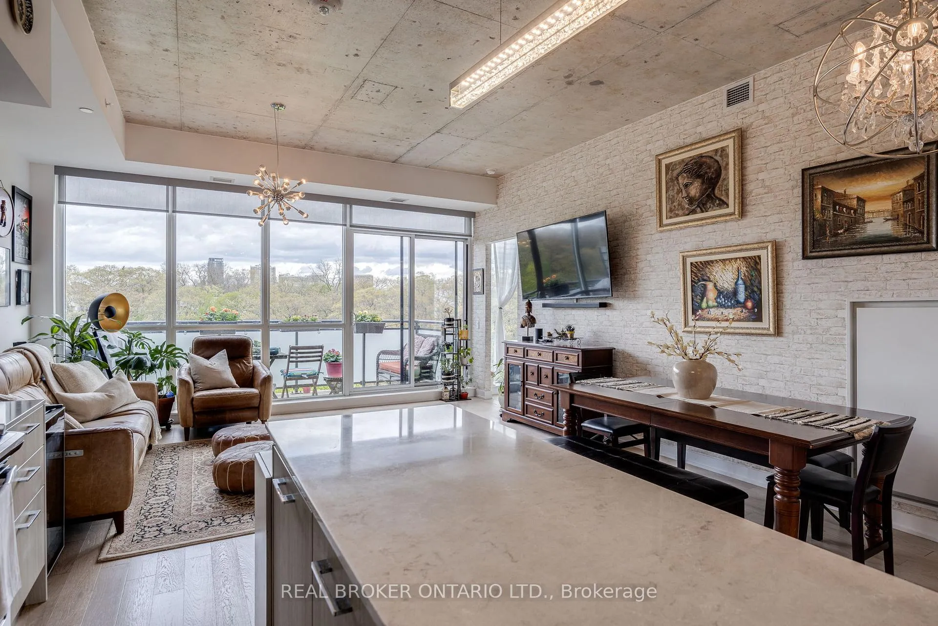 Photo 8 of Unit 609, 630 Kingston Road, Toronto, The Beaches — HOMEH