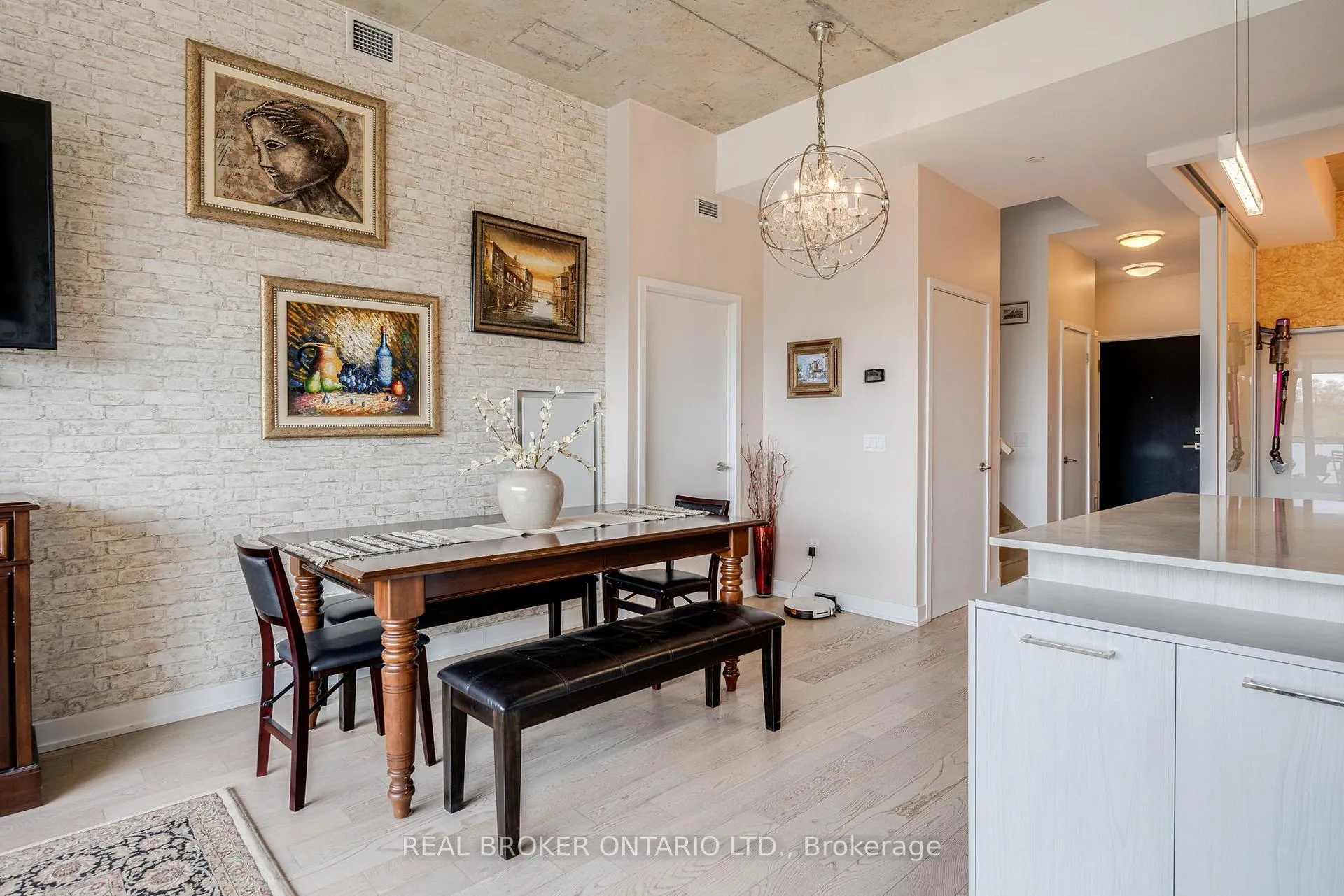 Photo 11 of Unit 609, 630 Kingston Road, Toronto, The Beaches — HOMEH