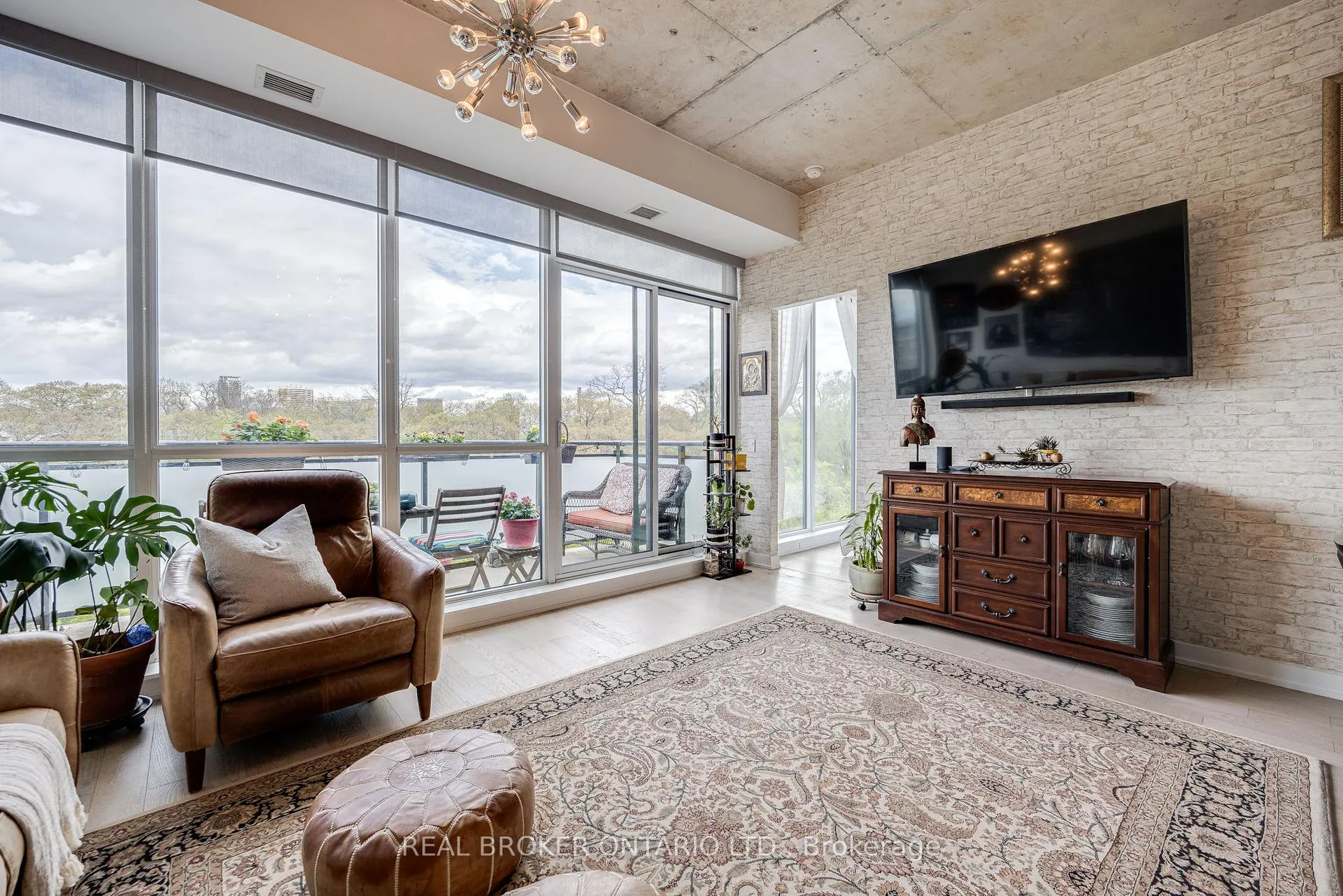 Photo 14 of Unit 609, 630 Kingston Road, Toronto, The Beaches — HOMEH