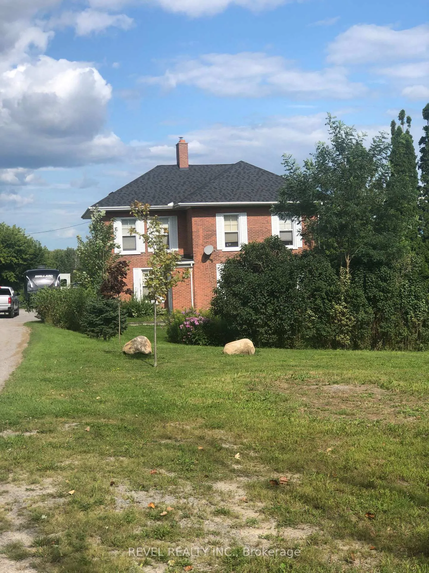 Photo 2 of 917 County Road 10, Cavan Monaghan, Cavan Twp — HOMEH