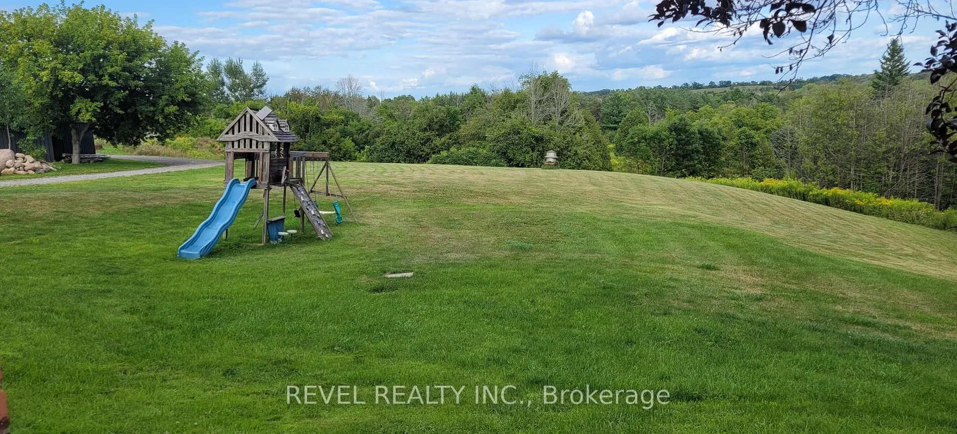 Photo 9 of 917 County Road 10, Cavan Monaghan, Cavan Twp — HOMEH