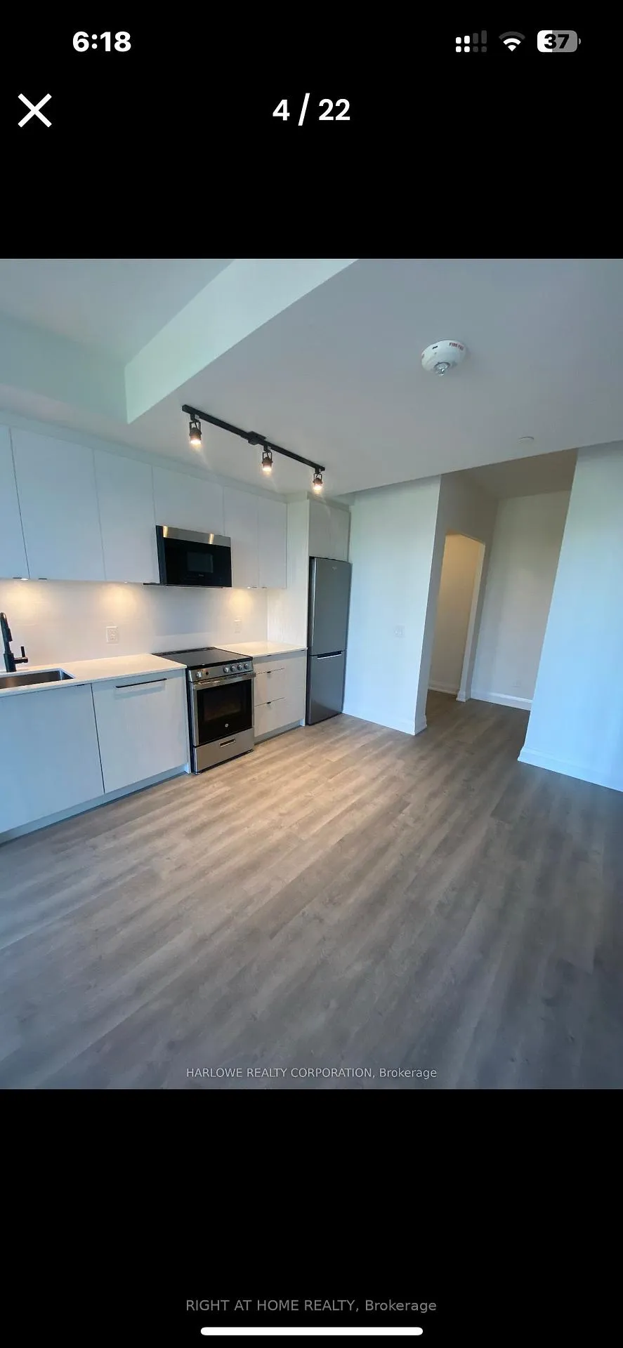 Photo 4 of Unit 612, 2369 Danforth Avenue, Toronto, East End-Danforth — HOMEH