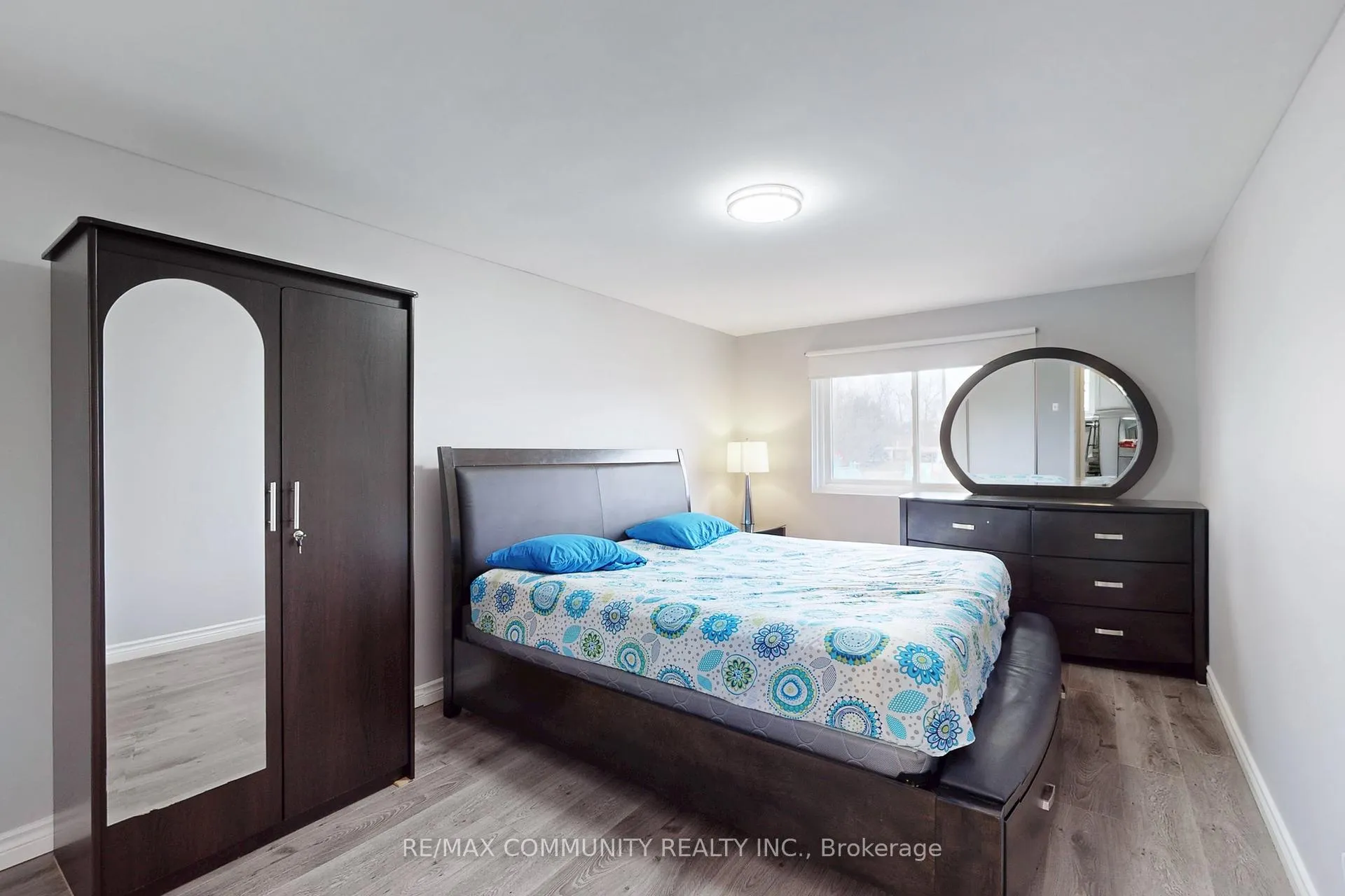 Photo 17 of 18 Knightsbridge Way, Markham, Markham Village — HOMEH