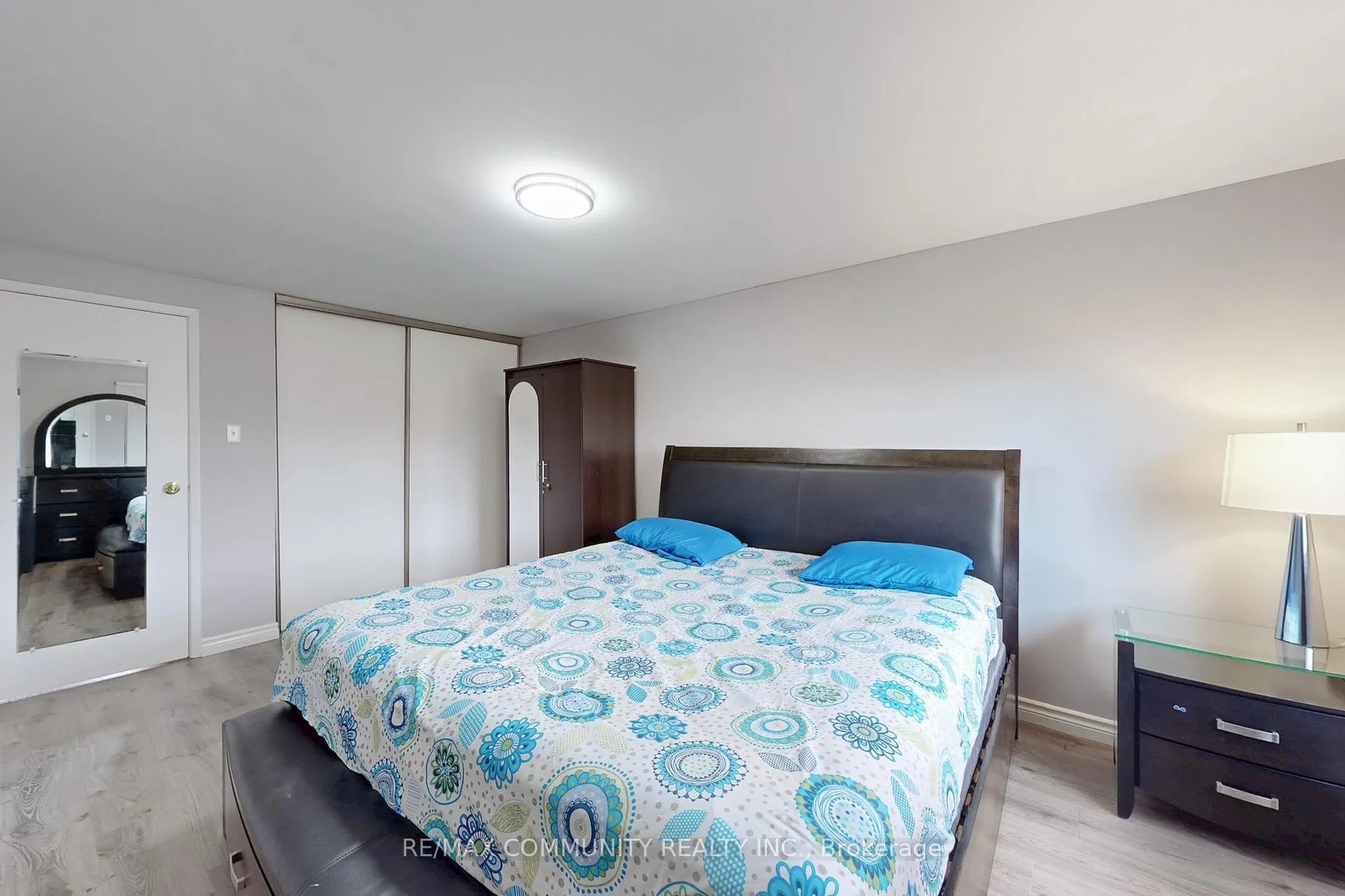 Photo 18 of 18 Knightsbridge Way, Markham, Markham Village — HOMEH