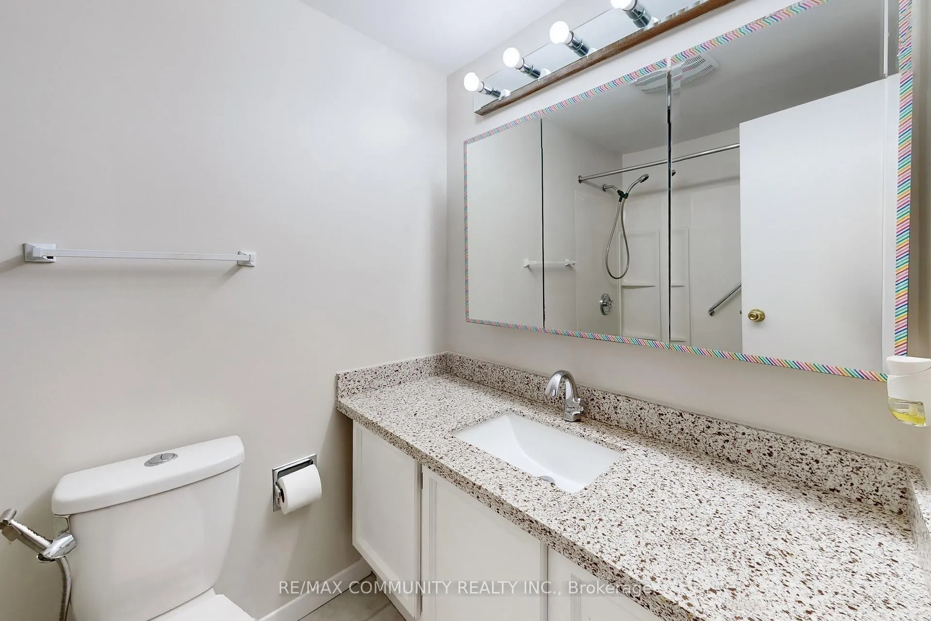Photo 23 of 18 Knightsbridge Way, Markham, Markham Village — HOMEH