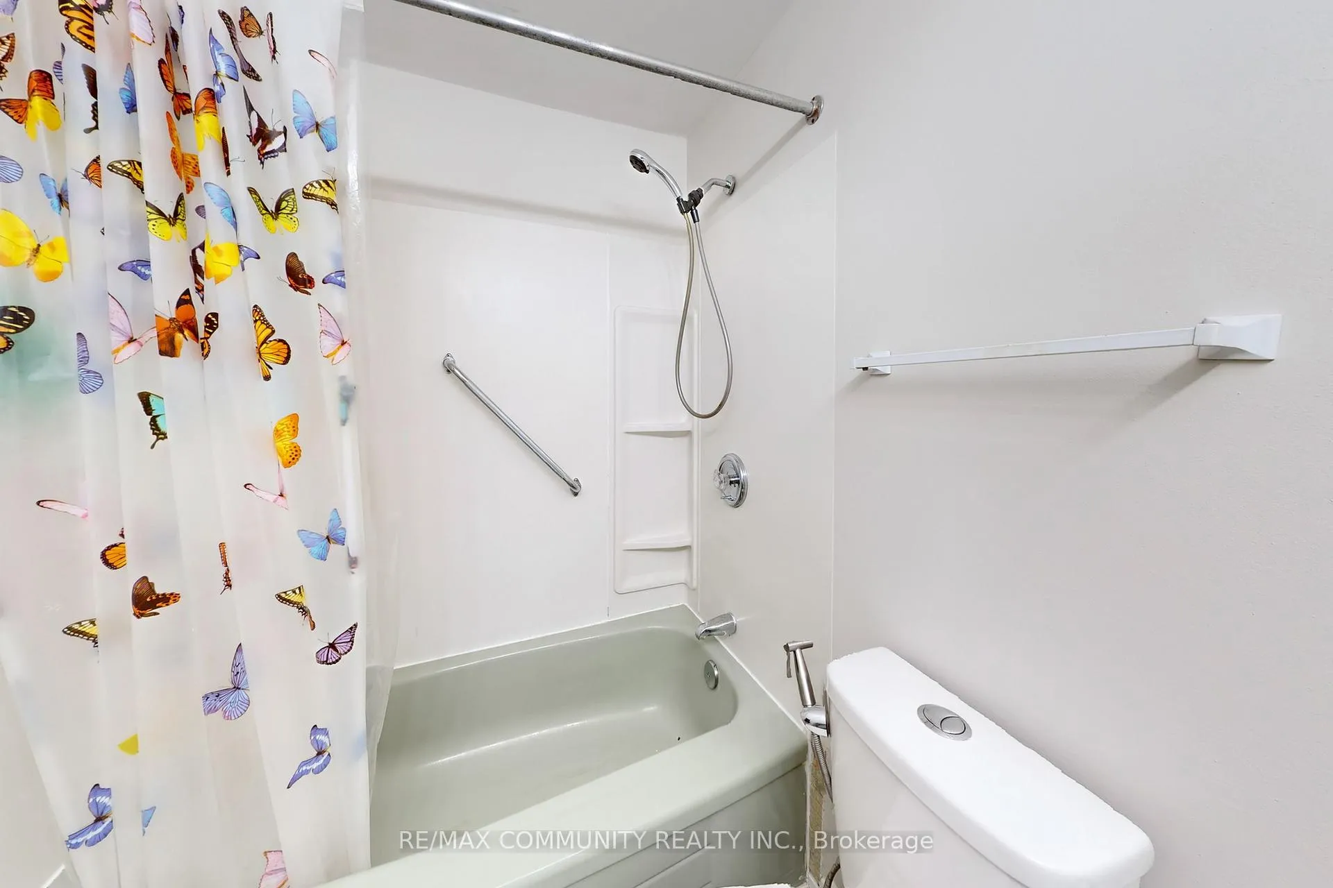 Photo 24 of 18 Knightsbridge Way, Markham, Markham Village — HOMEH