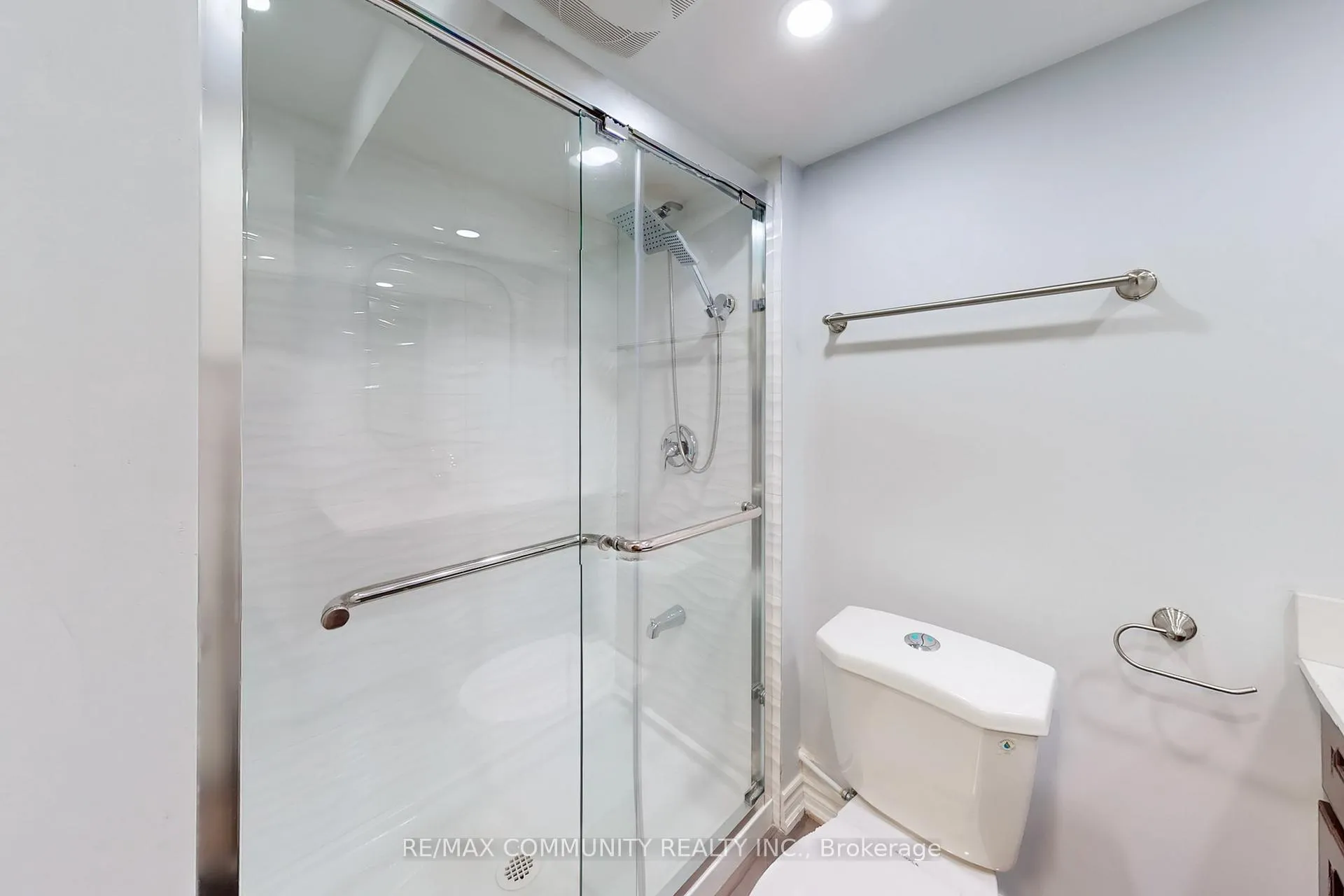 Photo 30 of 18 Knightsbridge Way, Markham, Markham Village — HOMEH