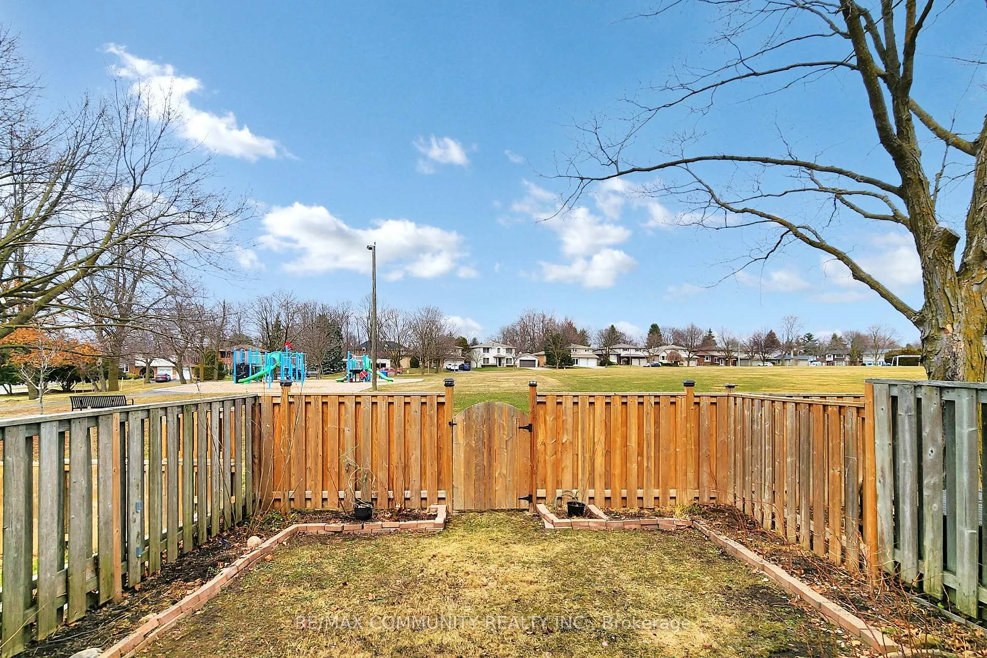 Photo 32 of 18 Knightsbridge Way, Markham, Markham Village — HOMEH