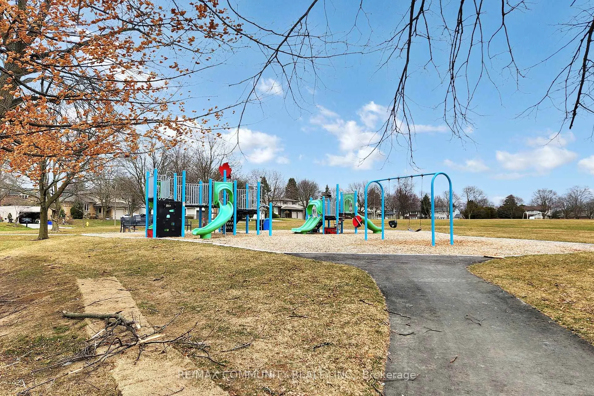 Photo 34 of 18 Knightsbridge Way, Markham, Markham Village — HOMEH