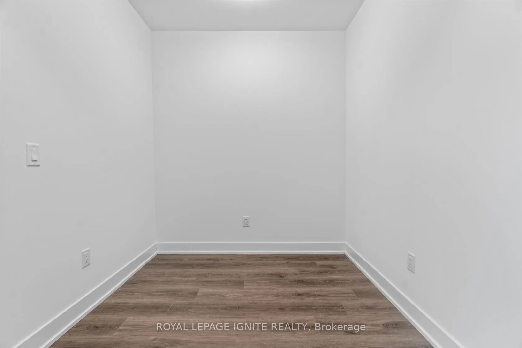 Photo 7 of Unit 2501, 2545 Simcoe Street N, Oshawa, Windfields — HOMEH