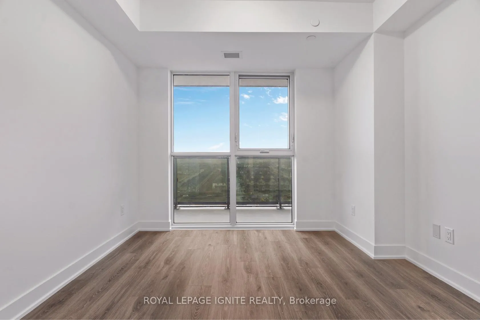 Photo 16 of Unit 2501, 2545 Simcoe Street N, Oshawa, Windfields — HOMEH
