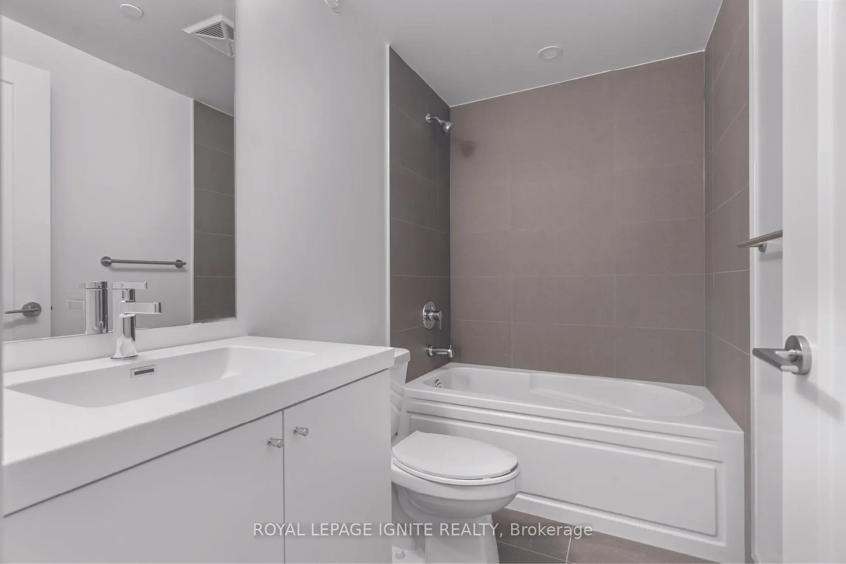 Photo 17 of Unit 2501, 2545 Simcoe Street N, Oshawa, Windfields — HOMEH