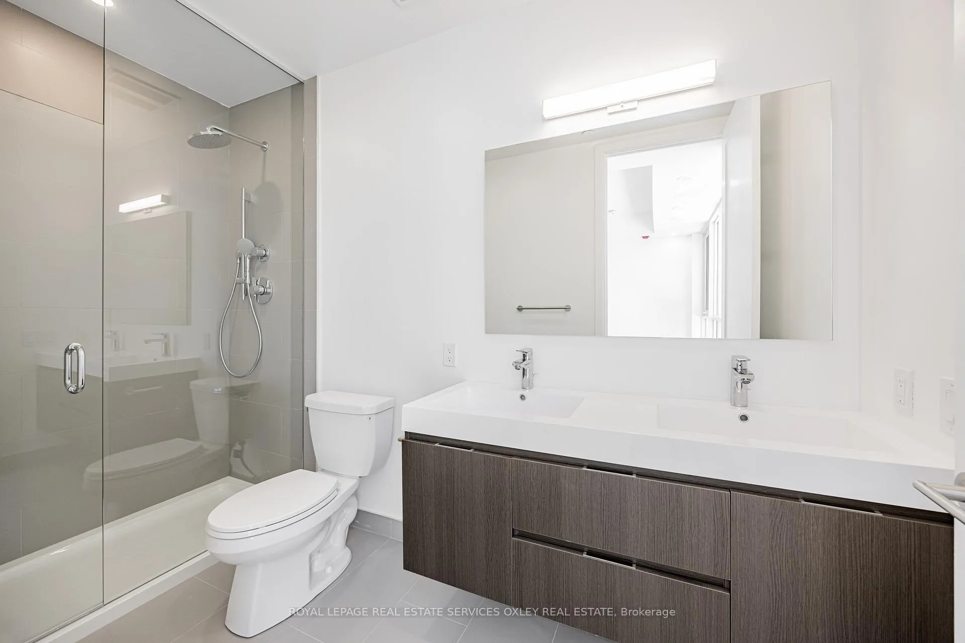 Photo 5 of Unit 501, 800 Broadview Avenue, Toronto, Playter Estates-Danforth — HOMEH