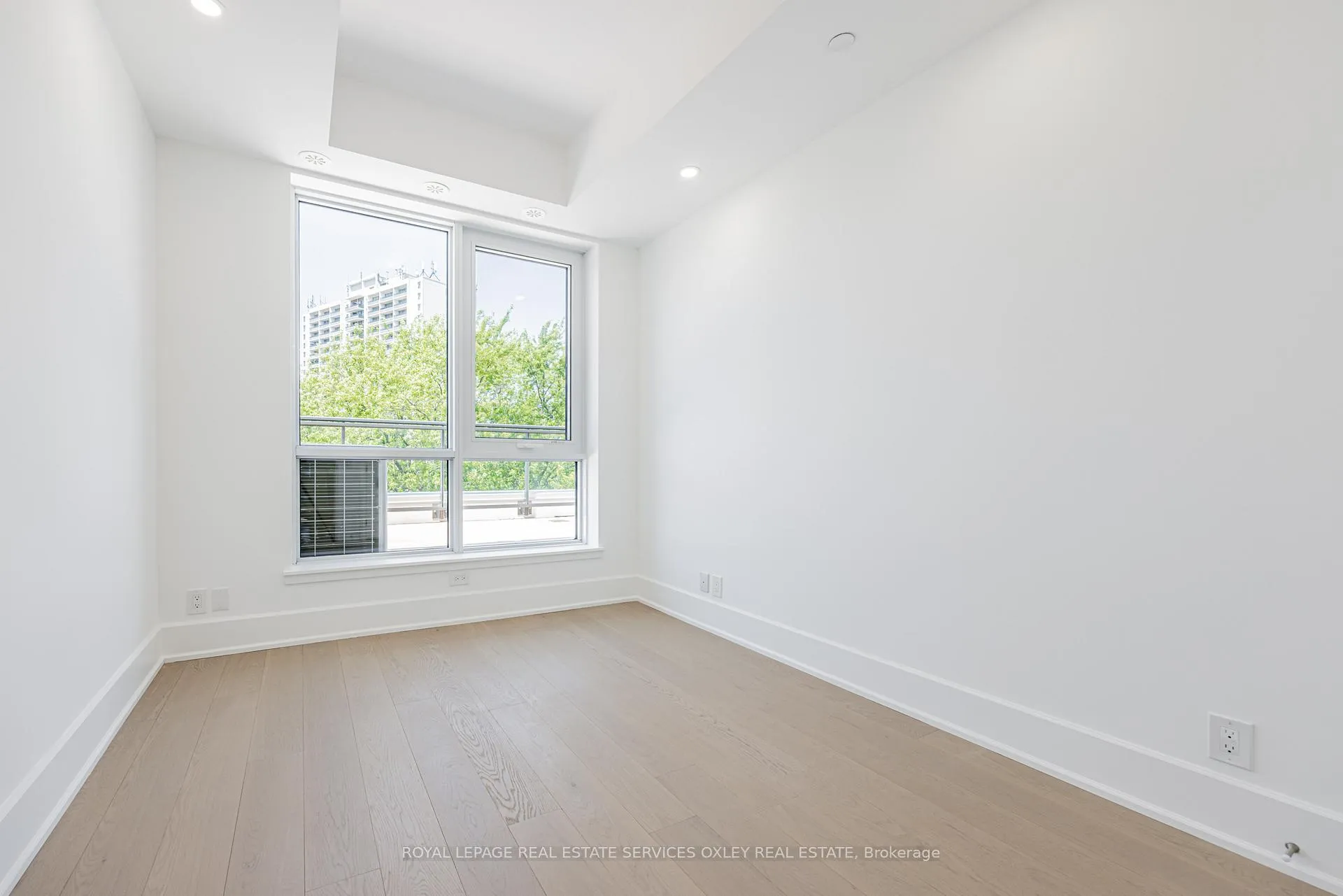 Photo 13 of Unit 501, 800 Broadview Avenue, Toronto, Playter Estates-Danforth — HOMEH