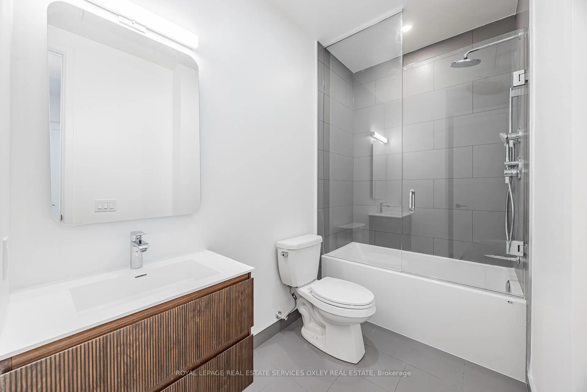 Photo 15 of Unit 501, 800 Broadview Avenue, Toronto, Playter Estates-Danforth — HOMEH