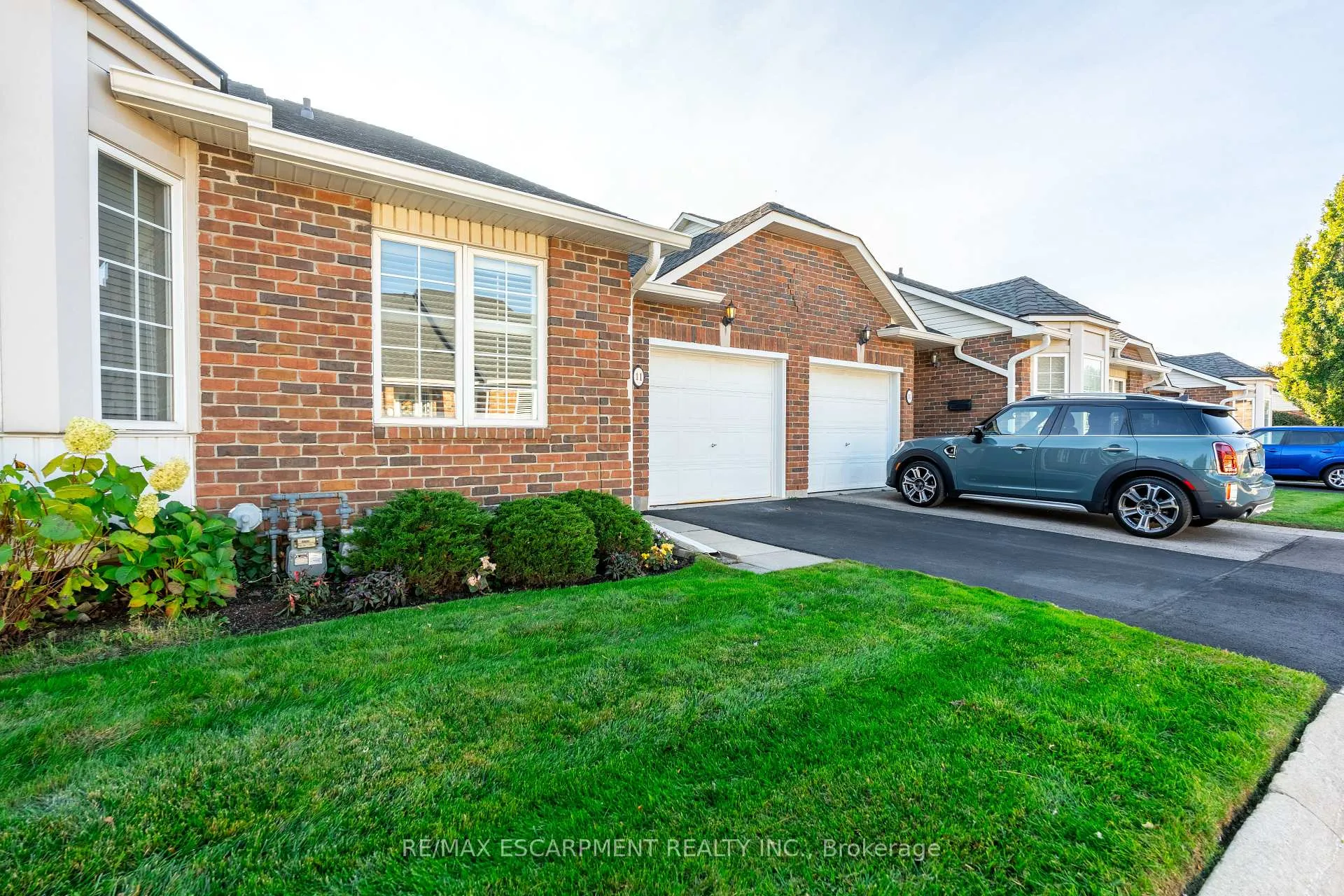 Photo 3 of Unit 11, 222 Fellowes Crescent, Hamilton, Waterdown — HOMEH