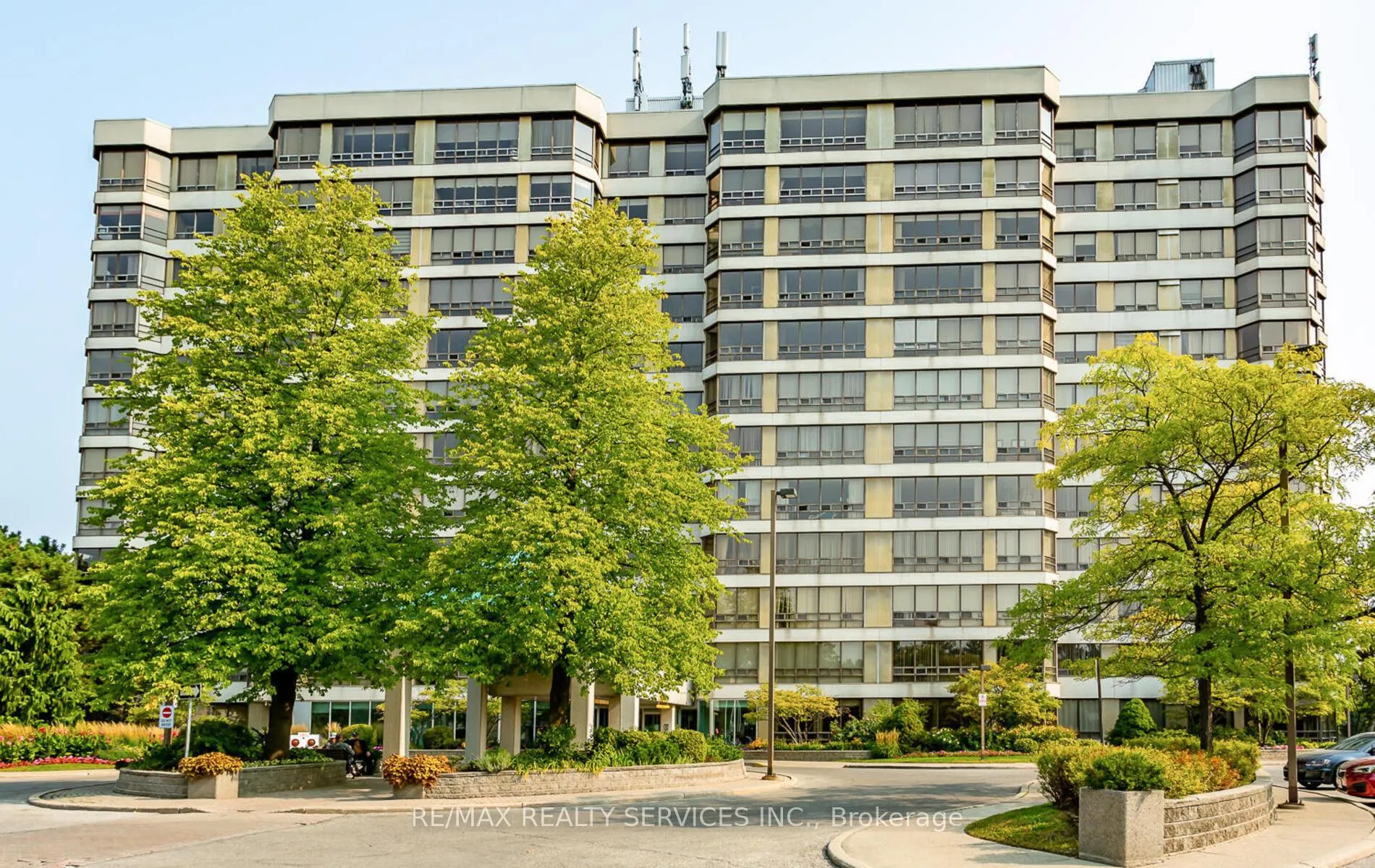 Front of Unit 1207, 310 Mill Street S