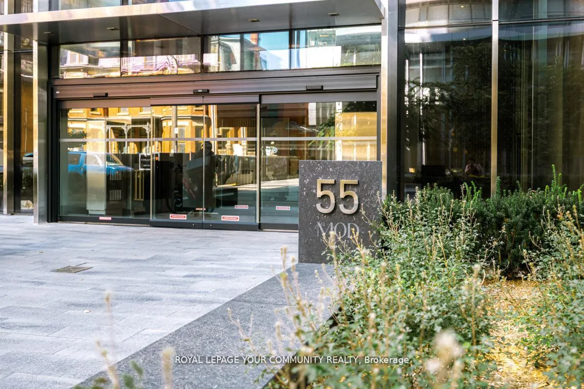 Front of Unit 1706, 55 Charles Street E