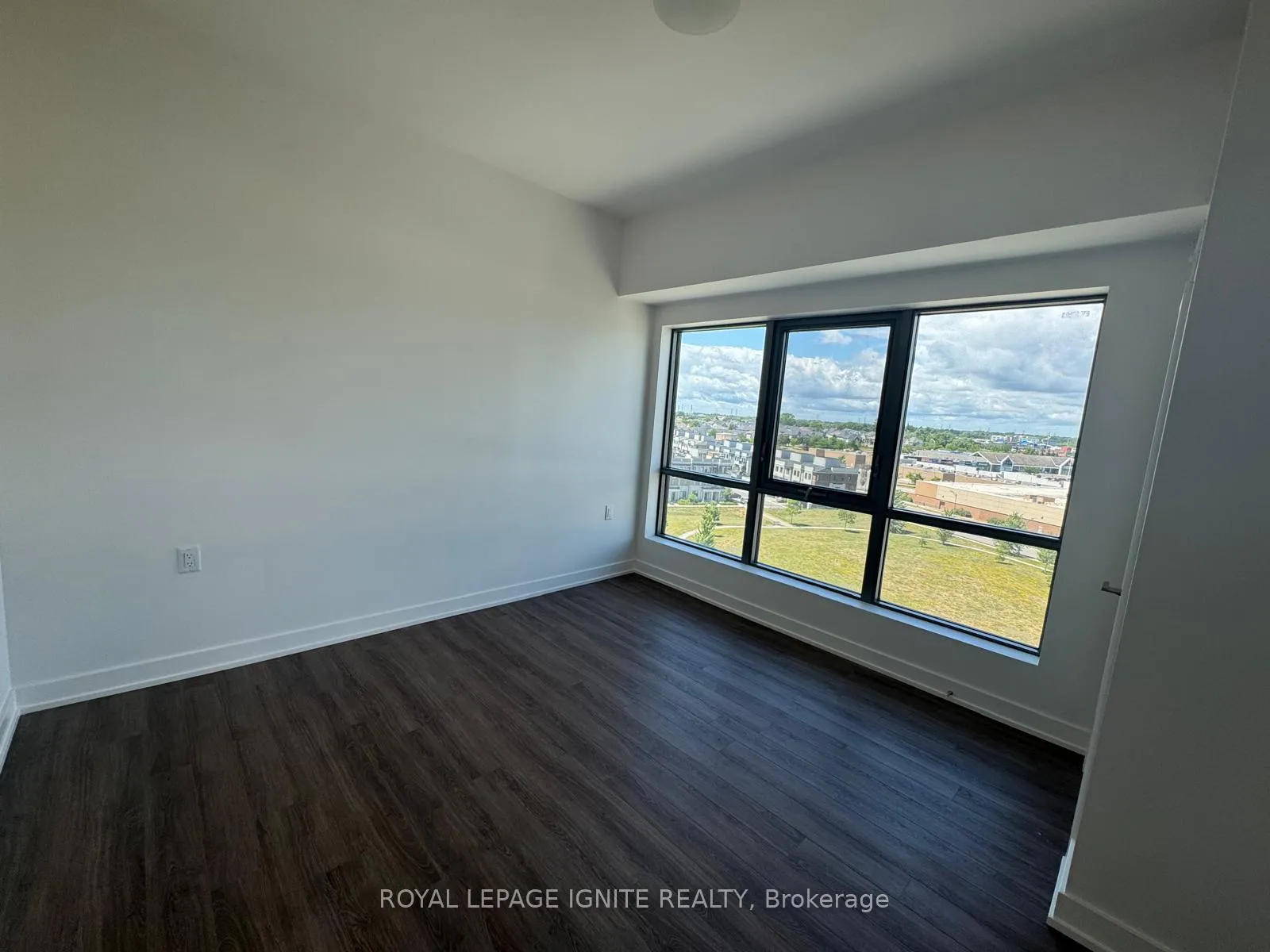 Photo 13 of Unit 808, 55 Clarington Boulevard, Clarington, Bowmanville — HOMEH