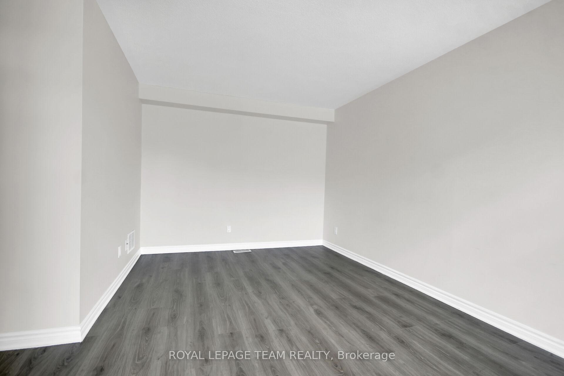 Photo 10 of 452 Riverboat Heights, Ottawa, Barrhaven - Half Moon Bay — HOMEH