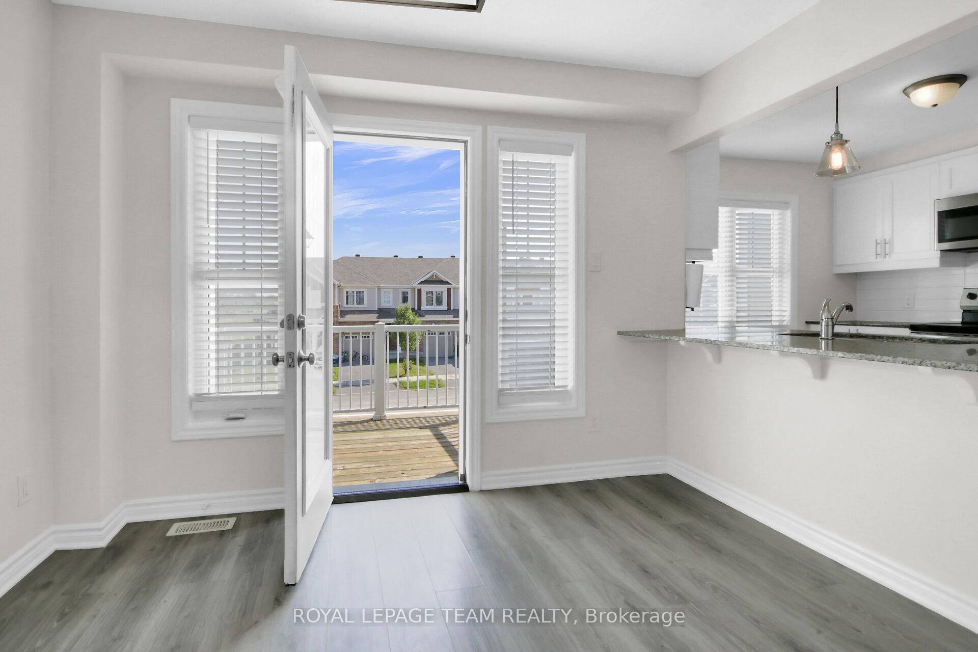 Photo 12 of 452 Riverboat Heights, Ottawa, Barrhaven - Half Moon Bay — HOMEH
