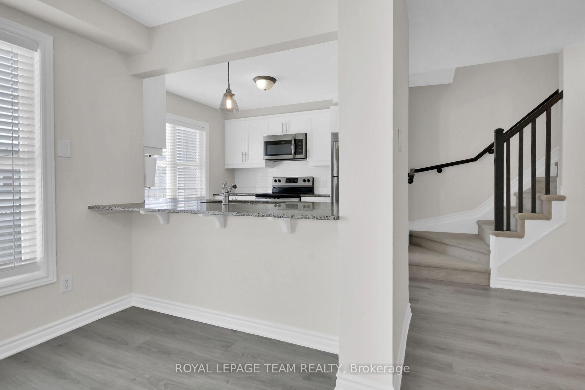 Photo 13 of 452 Riverboat Heights, Ottawa, Barrhaven - Half Moon Bay — HOMEH