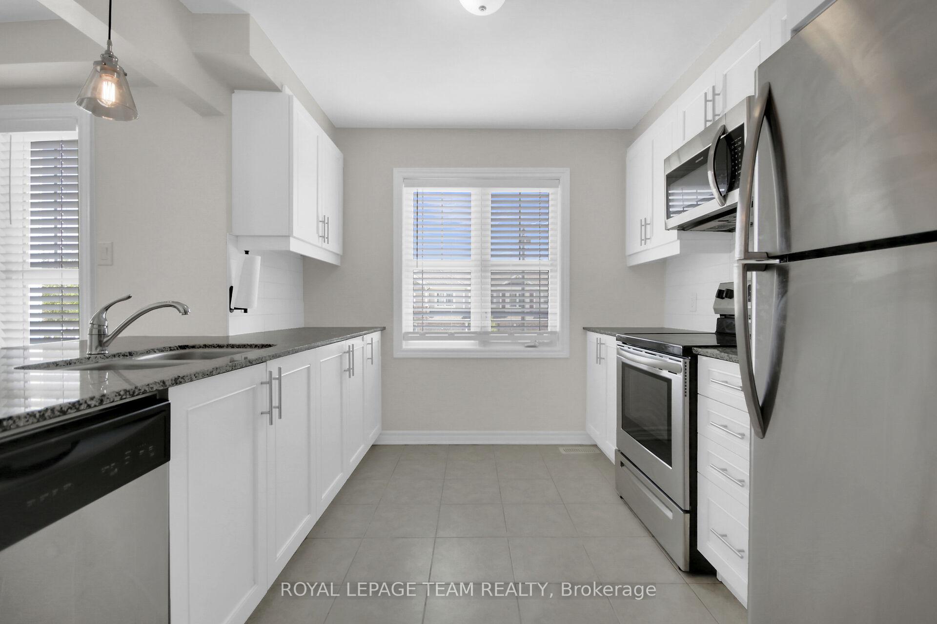 Photo 14 of 452 Riverboat Heights, Ottawa, Barrhaven - Half Moon Bay — HOMEH