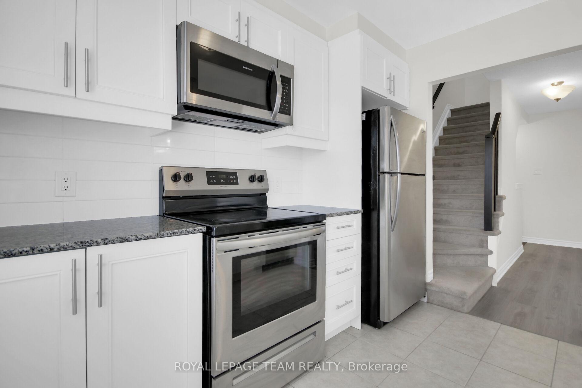 Photo 15 of 452 Riverboat Heights, Ottawa, Barrhaven - Half Moon Bay — HOMEH