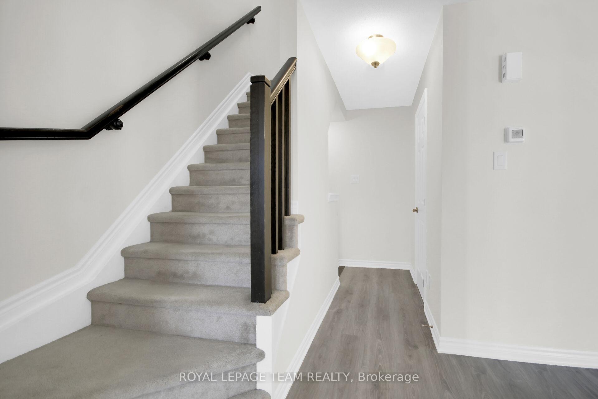 Photo 17 of 452 Riverboat Heights, Ottawa, Barrhaven - Half Moon Bay — HOMEH