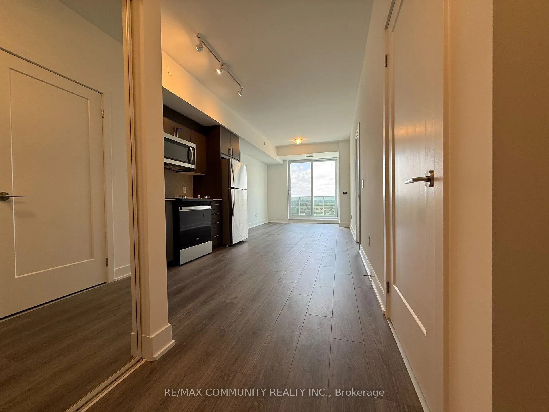 Photo 2 of Unit PH18, 2545 Simcoe Street, Oshawa, Windfields — HOMEH