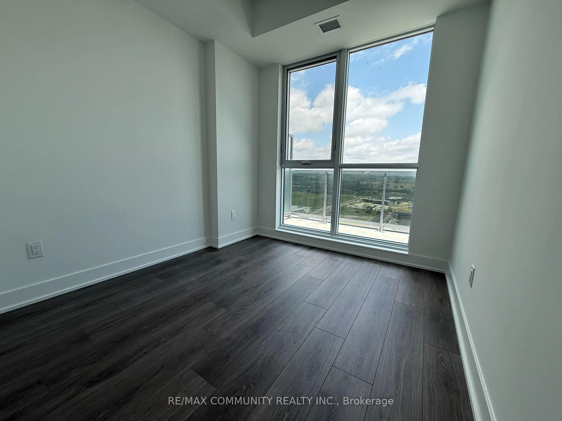 Photo 7 of Unit PH18, 2545 Simcoe Street, Oshawa, Windfields — HOMEH
