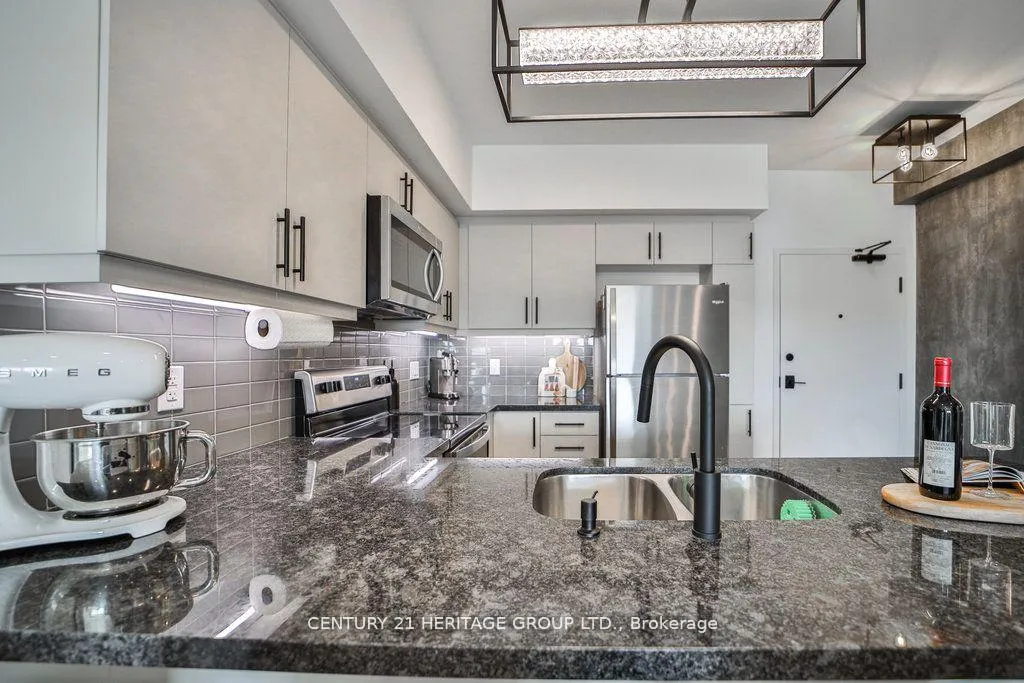 Photo 8 of Unit 607, 4 Spice Way S, Barrie, Innis-Shore — HOMEH