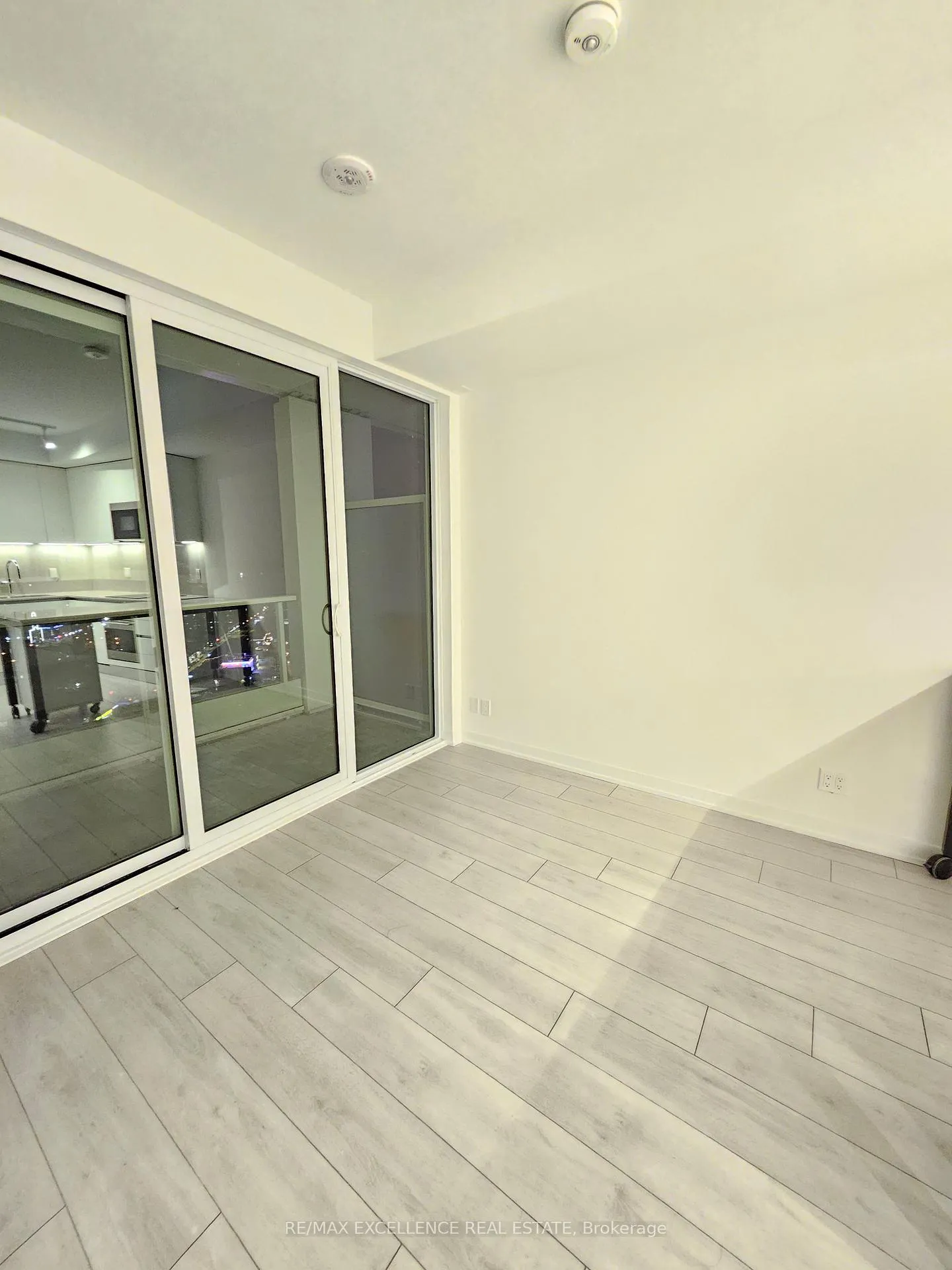 Photo 7 of Unit 2605, 39 Mary Street, Barrie, City Centre — HOMEH