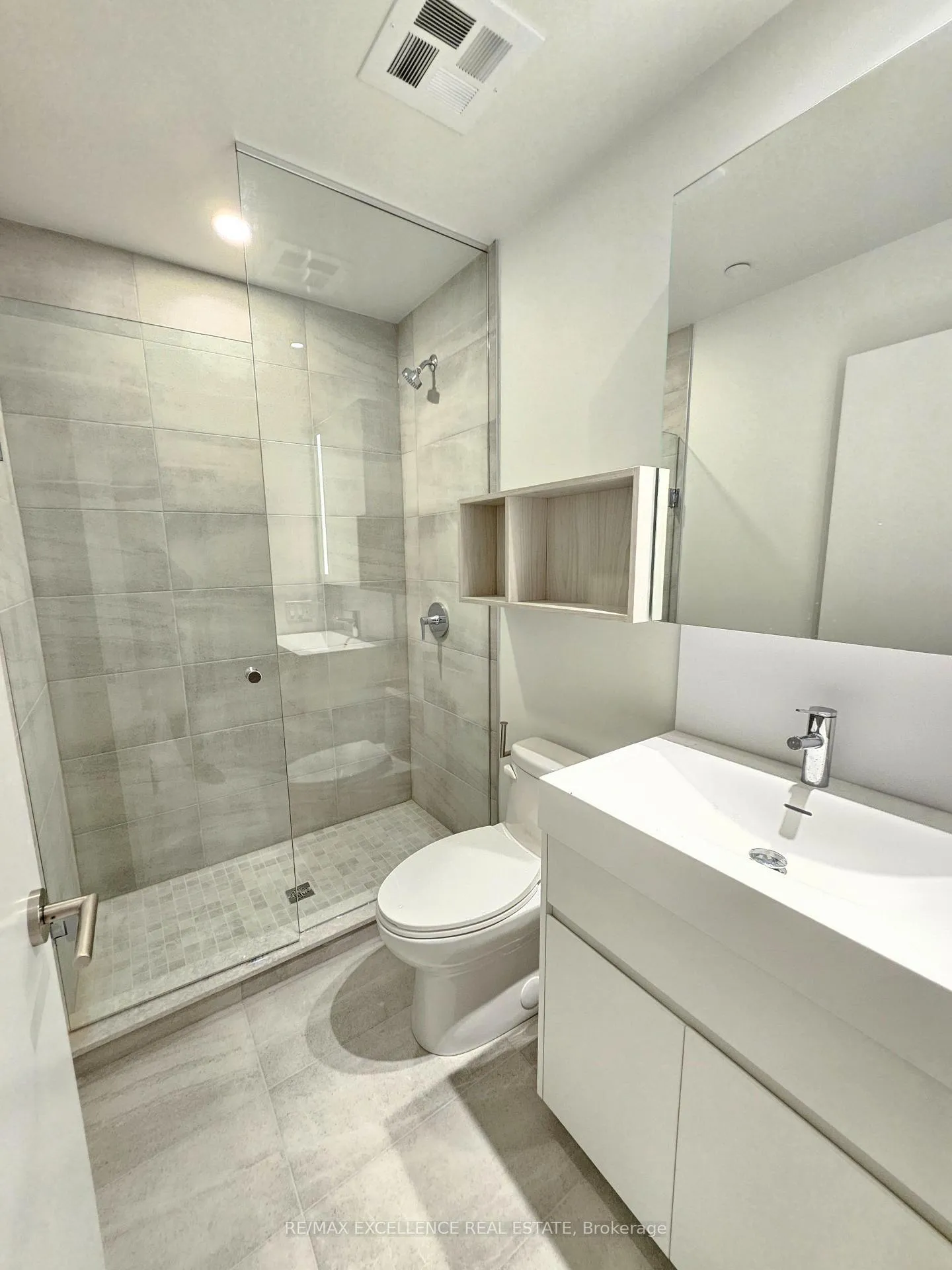 Photo 9 of Unit 2605, 39 Mary Street, Barrie, City Centre — HOMEH