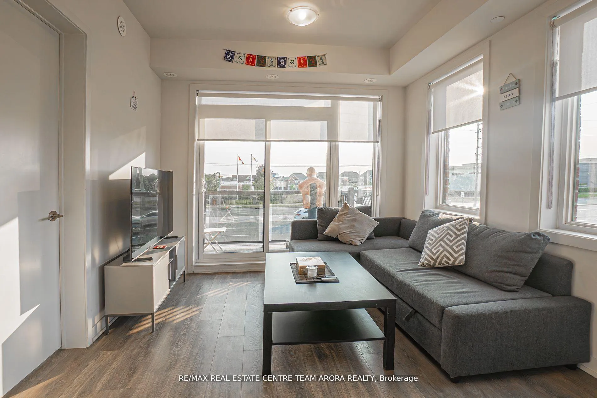 Photo 3 of Unit 213, 62 Sky Harbour Drive, Brampton, Bram West — HOMEH
