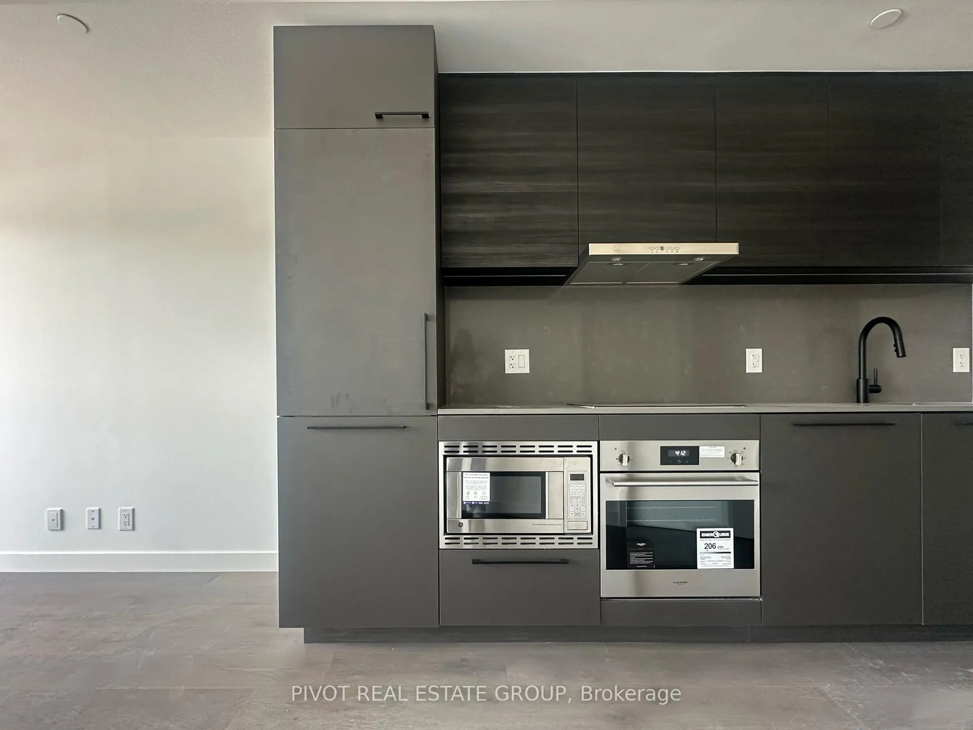 Photo 2 of Unit 415, 1050 Eastern Avenue, Toronto, The Beaches — HOMEH