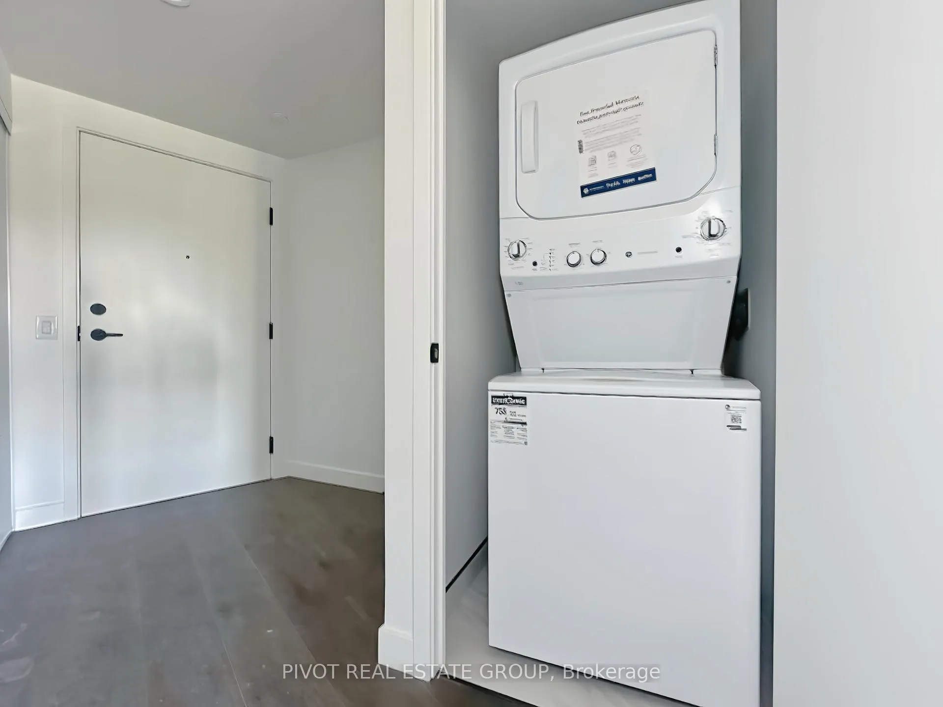 Photo 6 of Unit 415, 1050 Eastern Avenue, Toronto, The Beaches — HOMEH