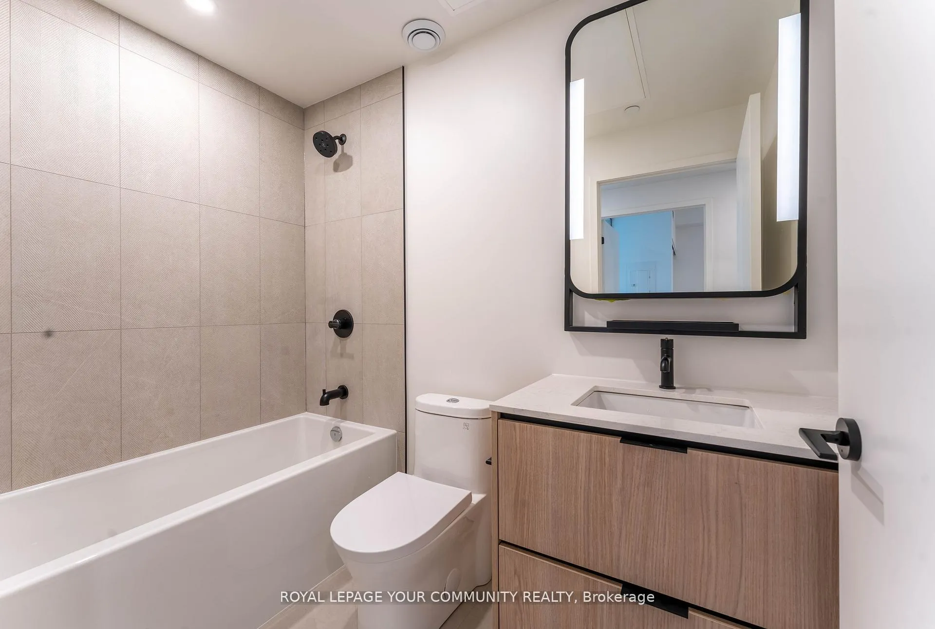 Photo 5 of Unit 317, 1050 Eastern Avenue E, Toronto, The Beaches — HOMEH