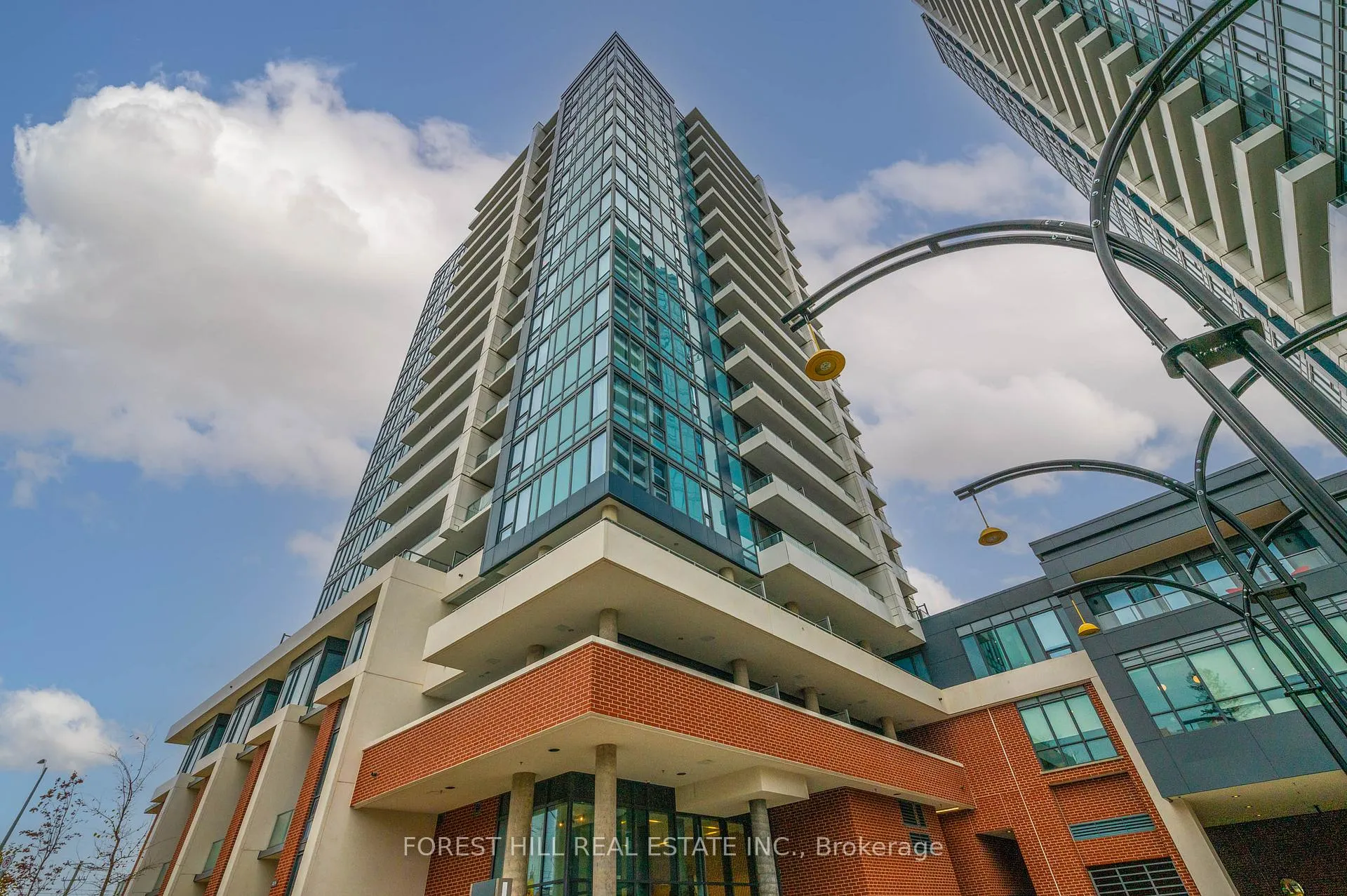 Front of Unit 208, 5 Wellington Street S