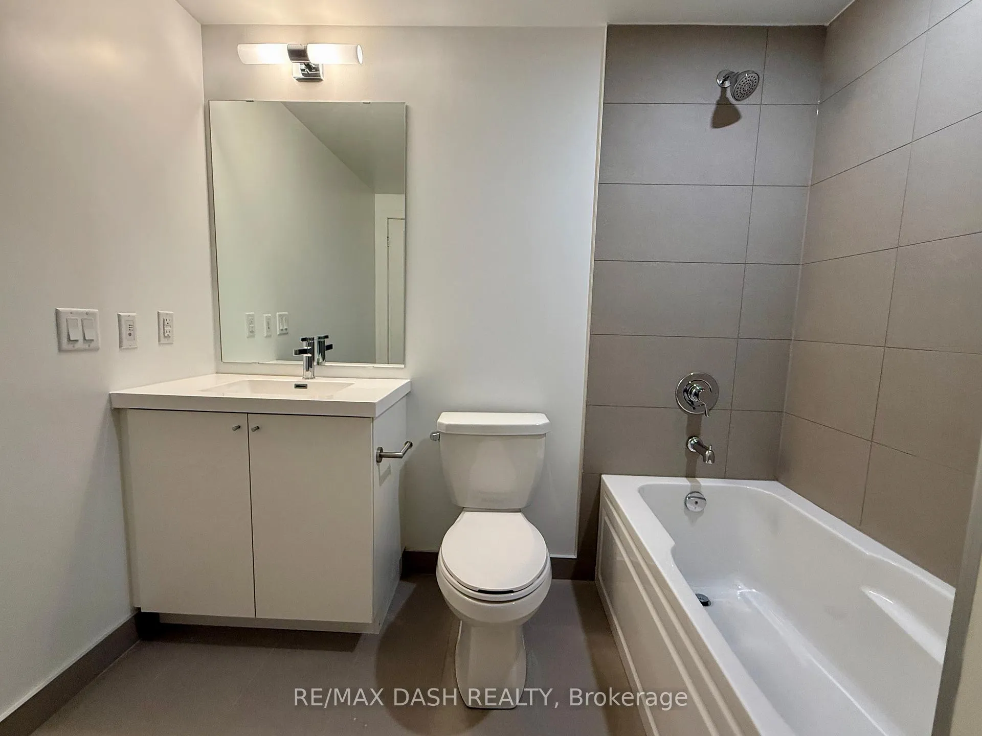 Photo 4 of Unit 430, 2545 Simcoe Street N, Oshawa, Windfields — HOMEH