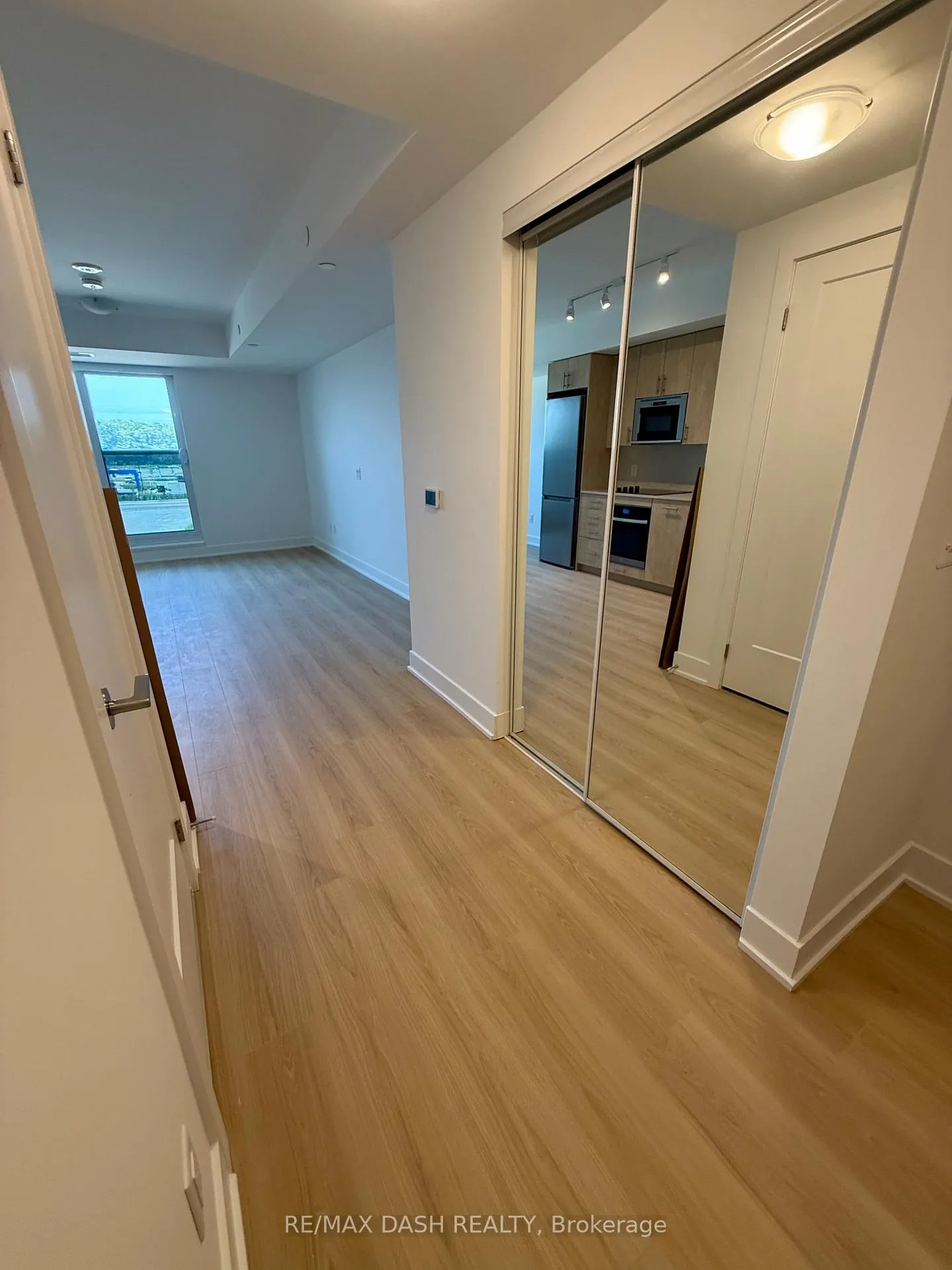 Photo 6 of Unit 430, 2545 Simcoe Street N, Oshawa, Windfields — HOMEH