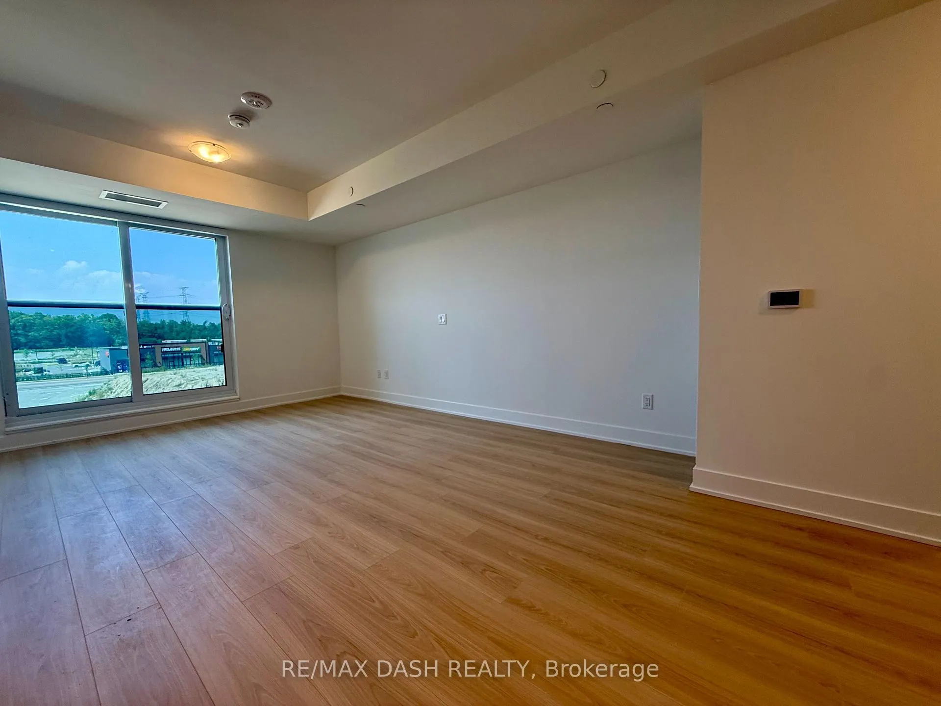 Photo 8 of Unit 430, 2545 Simcoe Street N, Oshawa, Windfields — HOMEH