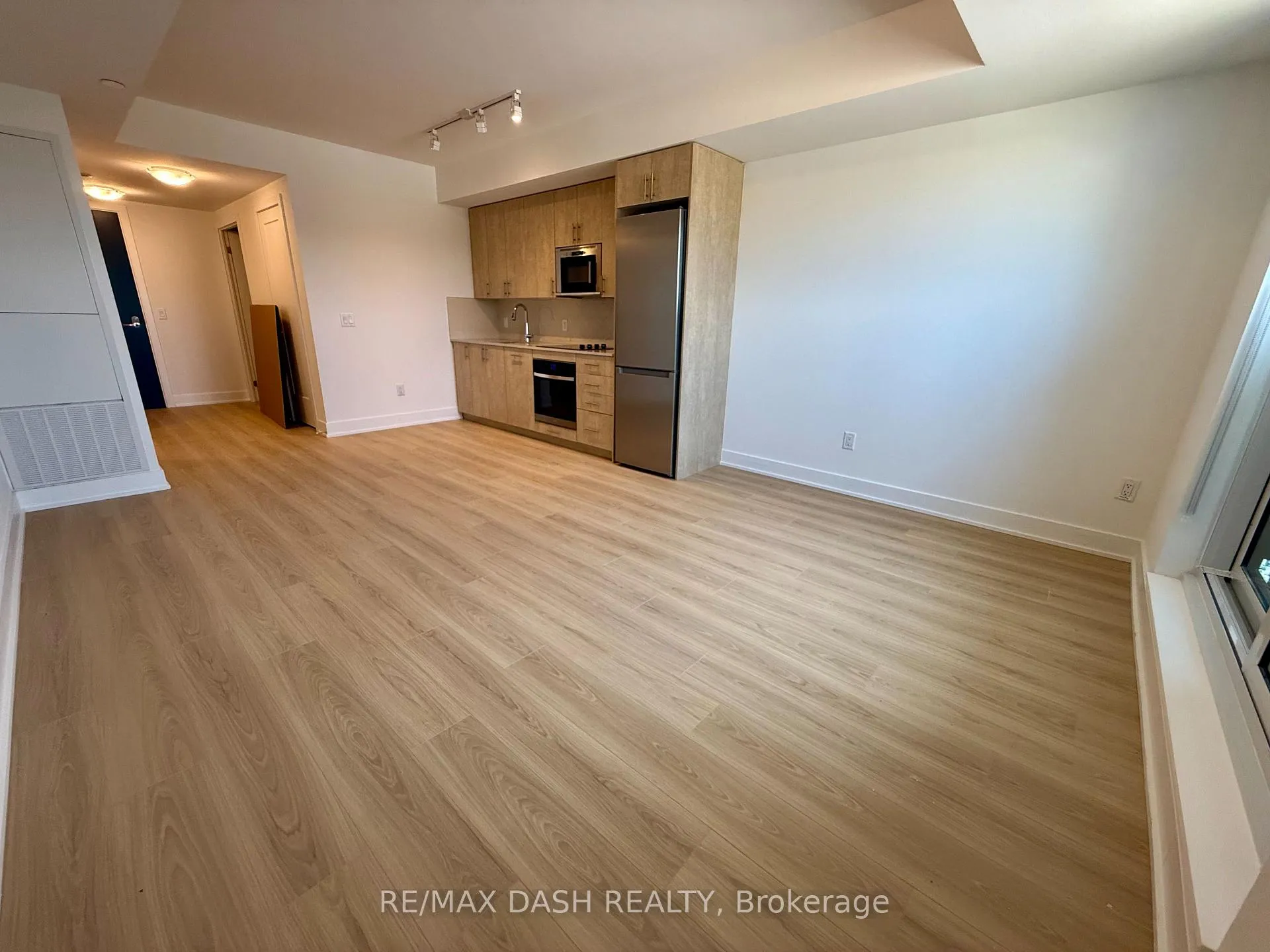 Photo 11 of Unit 430, 2545 Simcoe Street N, Oshawa, Windfields — HOMEH