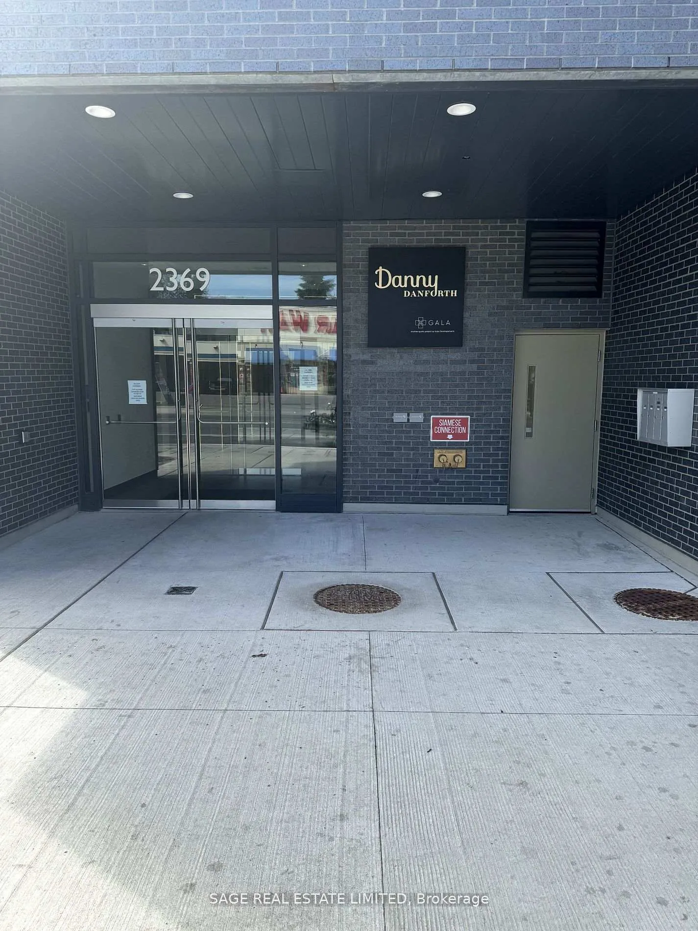 Photo 2 of Unit 802, 2369 Danforth Avenue, Toronto, East End-Danforth — HOMEH