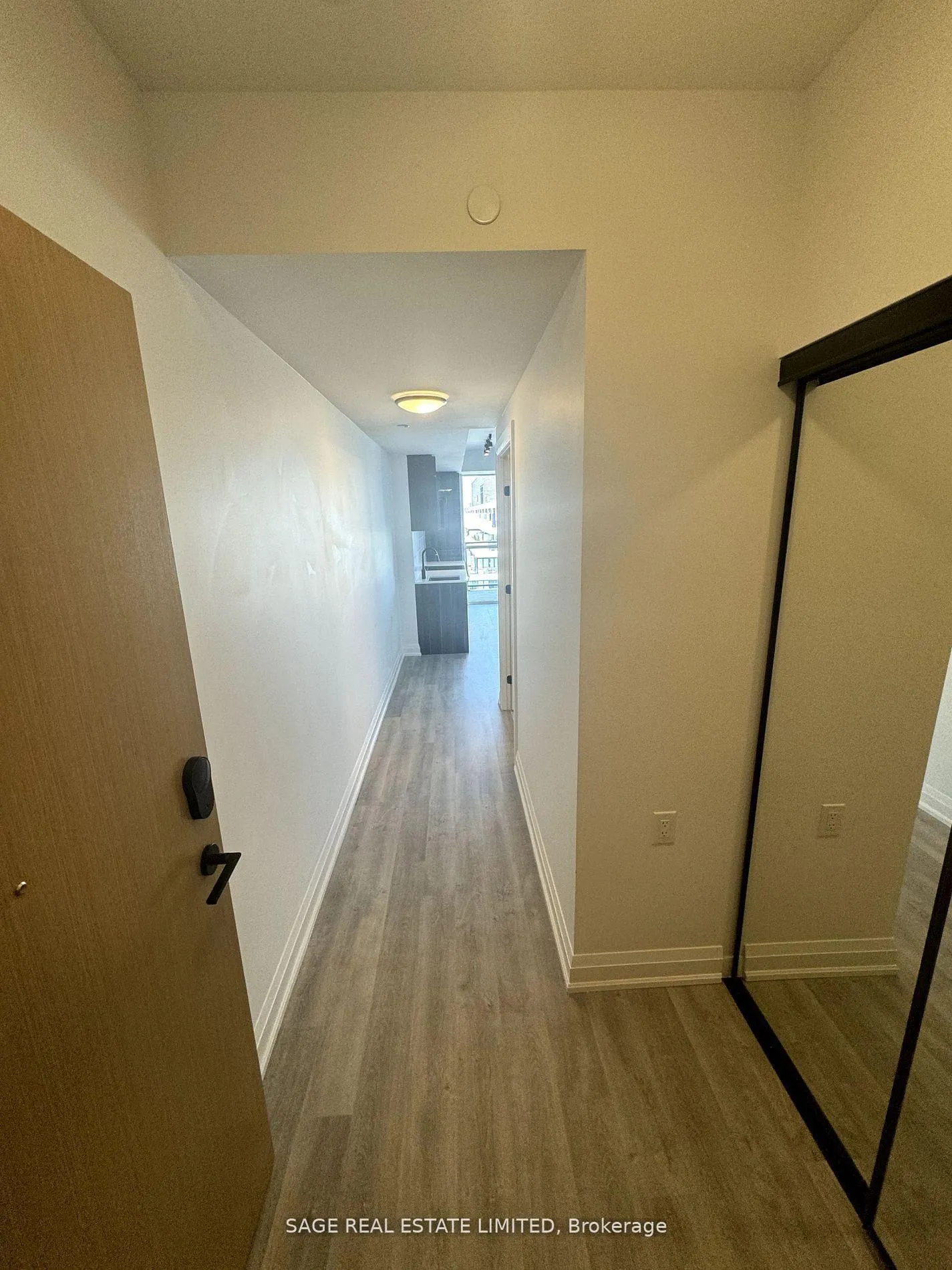 Photo 3 of Unit 802, 2369 Danforth Avenue, Toronto, East End-Danforth — HOMEH