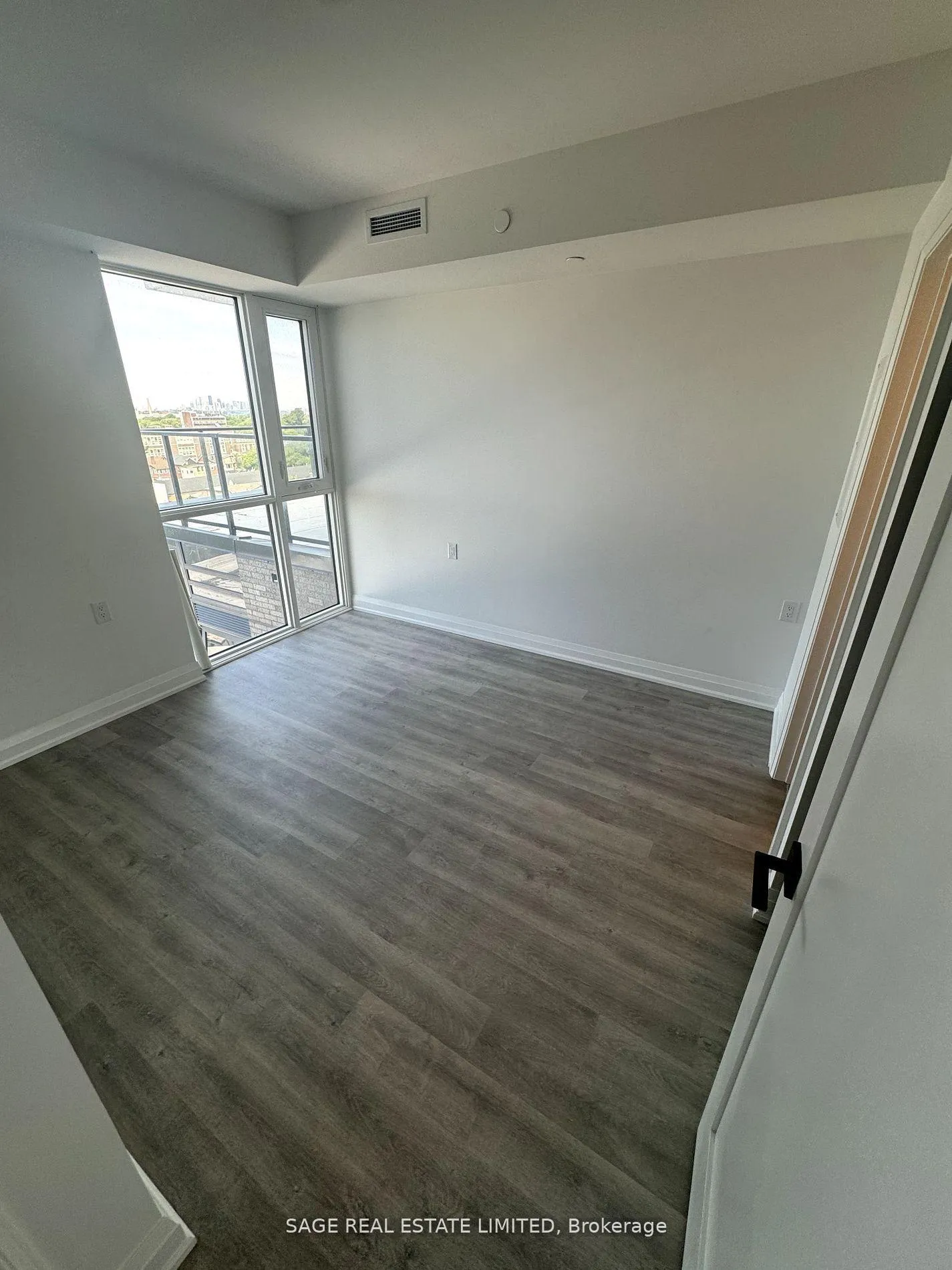 Photo 10 of Unit 802, 2369 Danforth Avenue, Toronto, East End-Danforth — HOMEH