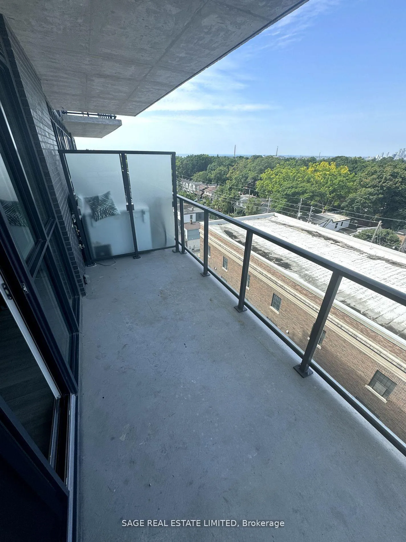 Photo 13 of Unit 802, 2369 Danforth Avenue, Toronto, East End-Danforth — HOMEH