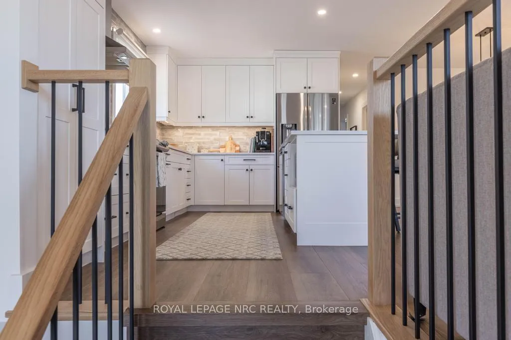 Photo 4 of 22 Fox Trail Drive, St. Catharines, Rykert/Vansickle — HOMEH
