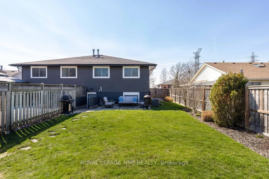 Photo 27 of 22 Fox Trail Drive, St. Catharines, Rykert/Vansickle — HOMEH