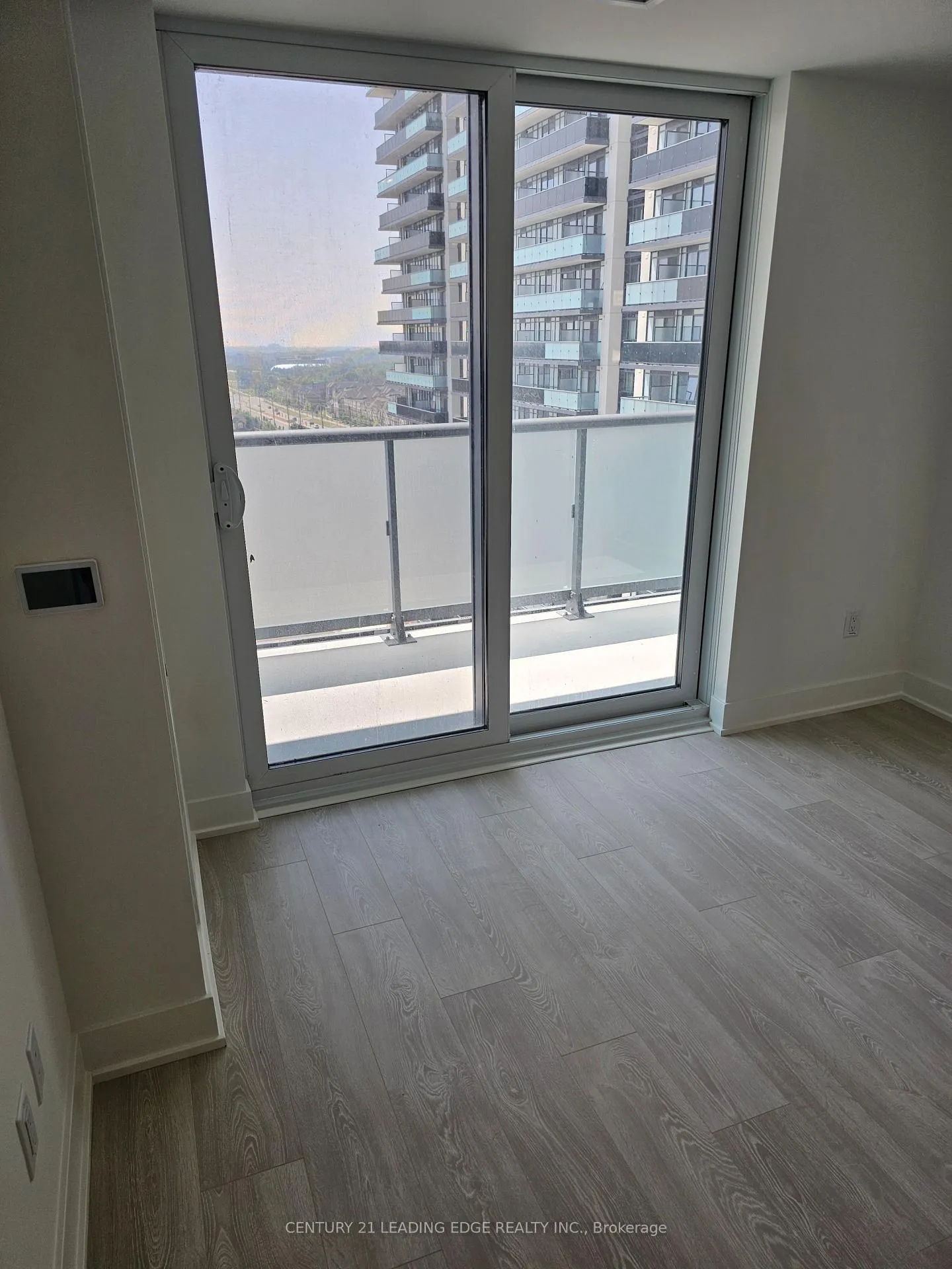 Photo 6 of Unit 1125, 2545 Simcoe Street N, Oshawa, Windfields — HOMEH